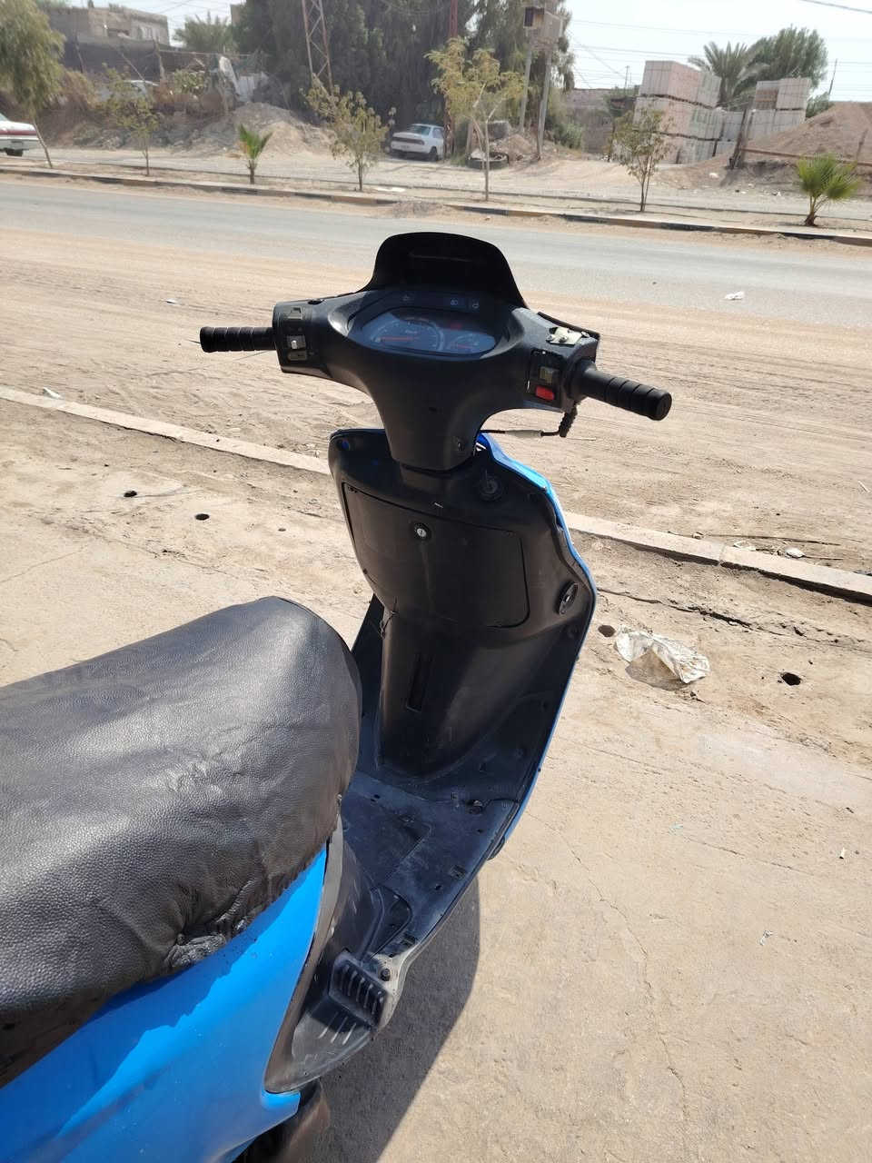 فراشه فحل للبيع فقط شغاله مكينه ناعمه شلعه حلوه ستوني مجفته سعر 250 وبيه مجال مكاني نجف شارع المدينة رقم ***********

