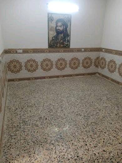 السلام عليكم بيت للبيع المساحه 100 طابقين عالي عن الفرع تلث بايات عنوان البيت مدينه الصدر الدسيم بل بدايه قريب عل جوادر الاستفسار *********** السعر 85 مليون وبي مجال