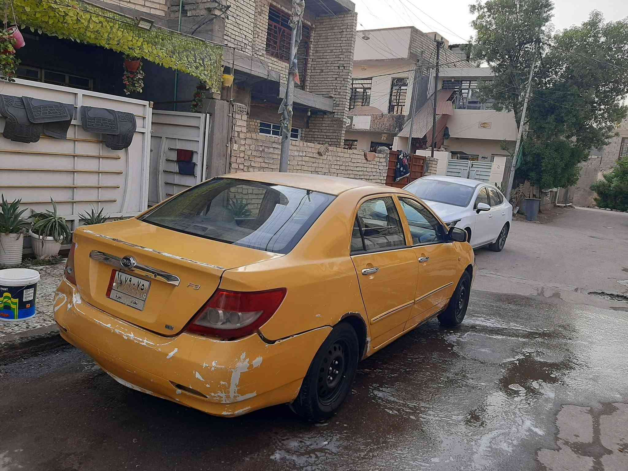 السلام عليكم 
بي واي دي للبيع  
موديل 2011
 المكان بغداد 
السعر 33 وبيها مجال 
رقم ***********
