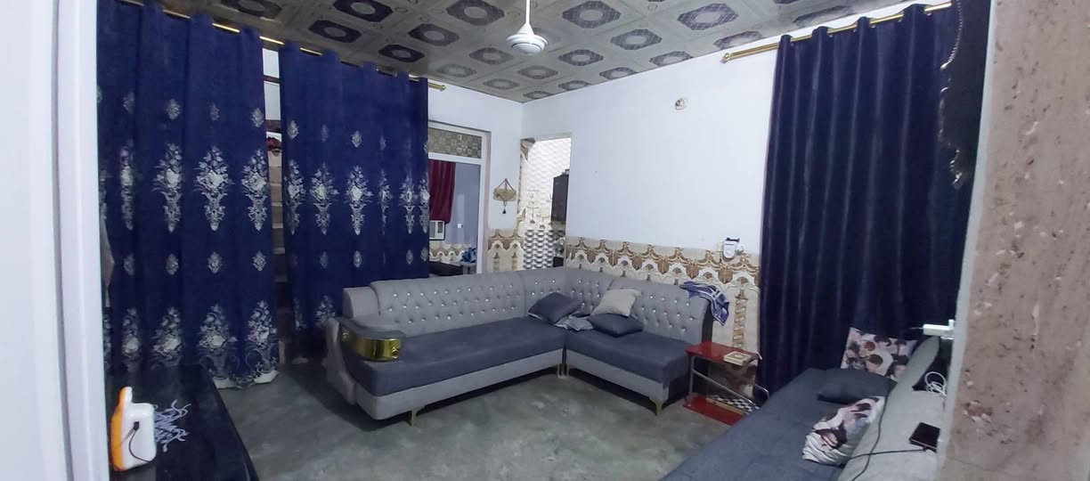 دار للبيع صلاح الدين قضاء العلم تل السوق العليا يتكون من ثلاث غرف نوم واستقبال وموزع ومطبخ وحمامات داخليه وخارجية مساحة الأرض ٣٦٠م تتوفر جميع الخدمات في المنطقه من ماء وكهرباء وخطوط مولد السعر ٣٣ مليون وبي مجال الاتصال على الرقم ***********
