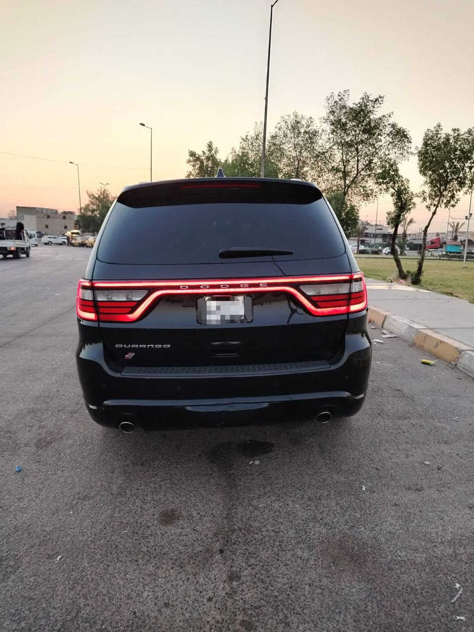 السلام عليكم أخواني الأعزاء 
دورنكو موديل 2023 R/T MAX V8

بدون رقم تترقم بغداد وجميع المحافظات
فول مواصفات 1/1      7 راكب 
رادار امامي نقط عمياء حساسات أمامية وخلفية 
دخول ذكي بصمة ابواب كشنات جلد + كهرباء+ تدفئة تبريد فتحة سقف صندوق كهرباء 
حادث السيارة راسلني واتساب وادزلك صورة
مكان السيارة بغداد البياع ‏
رقمي ‪***********‬‏
