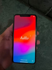 ايفون XS ماكس • بطارية ٧٢٪ • نظيف