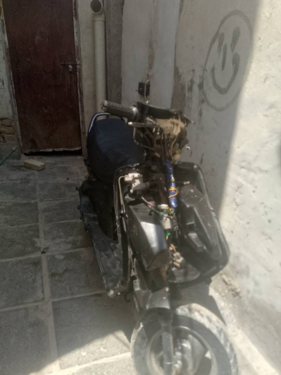 السلام عليكم شباب فراشه للبيع السعر 225
بيها مجال قليل /عنوان نجف شارع المدينه نهايه 
للتواصل ***********
