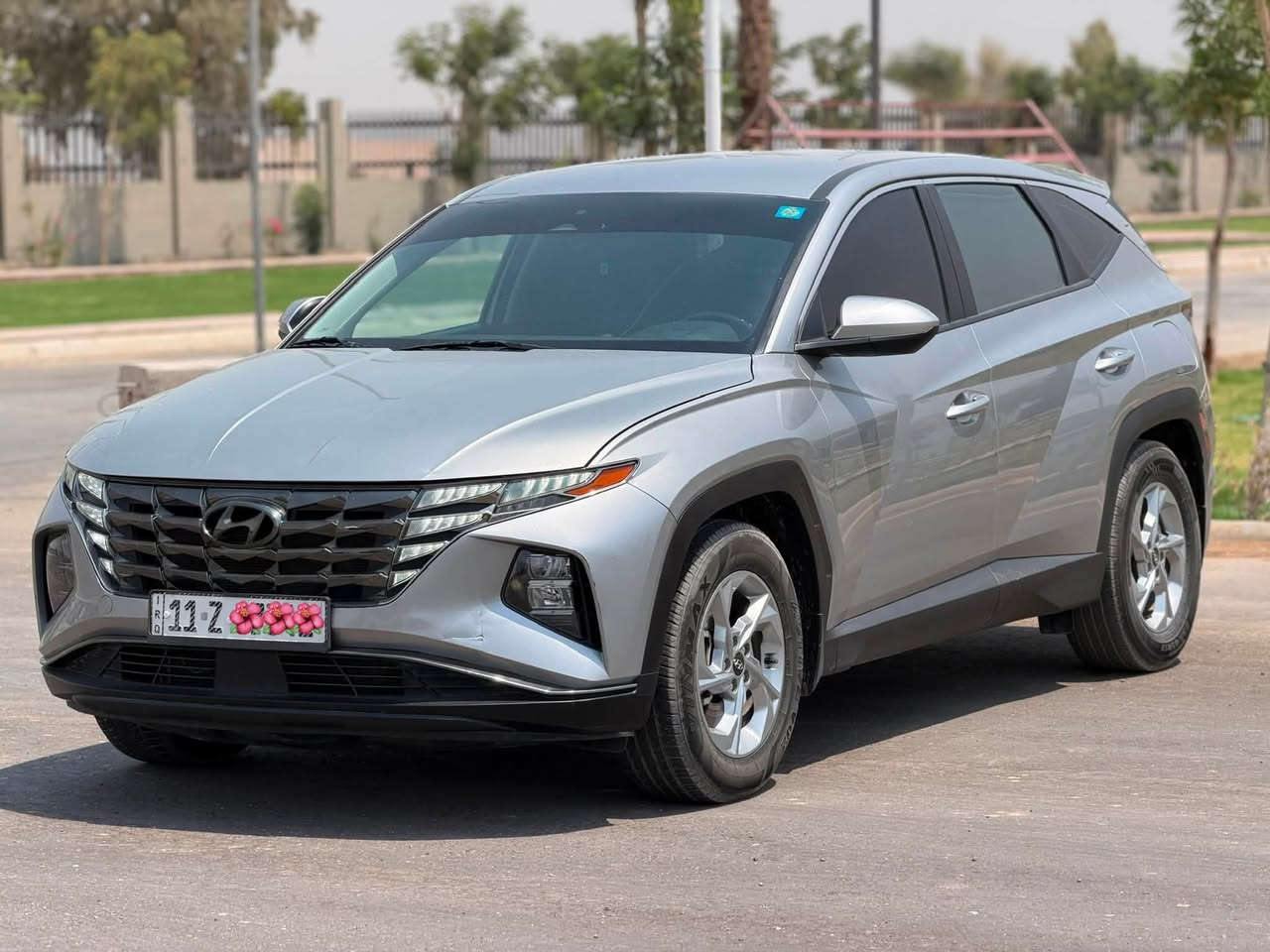 توسان موديل 2023 وارد امريكي
رقم بغداد باسمي السنوية لل 2030
اللون سلفر
محرك 2500 cc تنفس طبيعي
كير 8 سرعات AT
مواصفات SE
رادار امامي وخلفي
نقط عمياء بالمري الجانبية
مانع تصادم 
قيادة ذاتية
تحديد مسار
سايد بريك كهرباء
اوتو هولد auto hold
اوتو ستارت auto start 
نظام المنحدرات
سستم صوت Jbl club 652 SQ
مضخم صوت Jbl stage 122
ثلاث انظمة قيادة نورمال وسمارت وسبورت
شاشة نظام انرويد اوتو وابل كار بلي وايرليس
تبديل بنيد (و٣ قطع صبغ امريكا بدون حادث بدون تبديل) بدون دواخل شواصي ولغد وكير ومحرك كفالة
السعر 172 وبيها مجال
مكان السيارة كربلاء
***********
