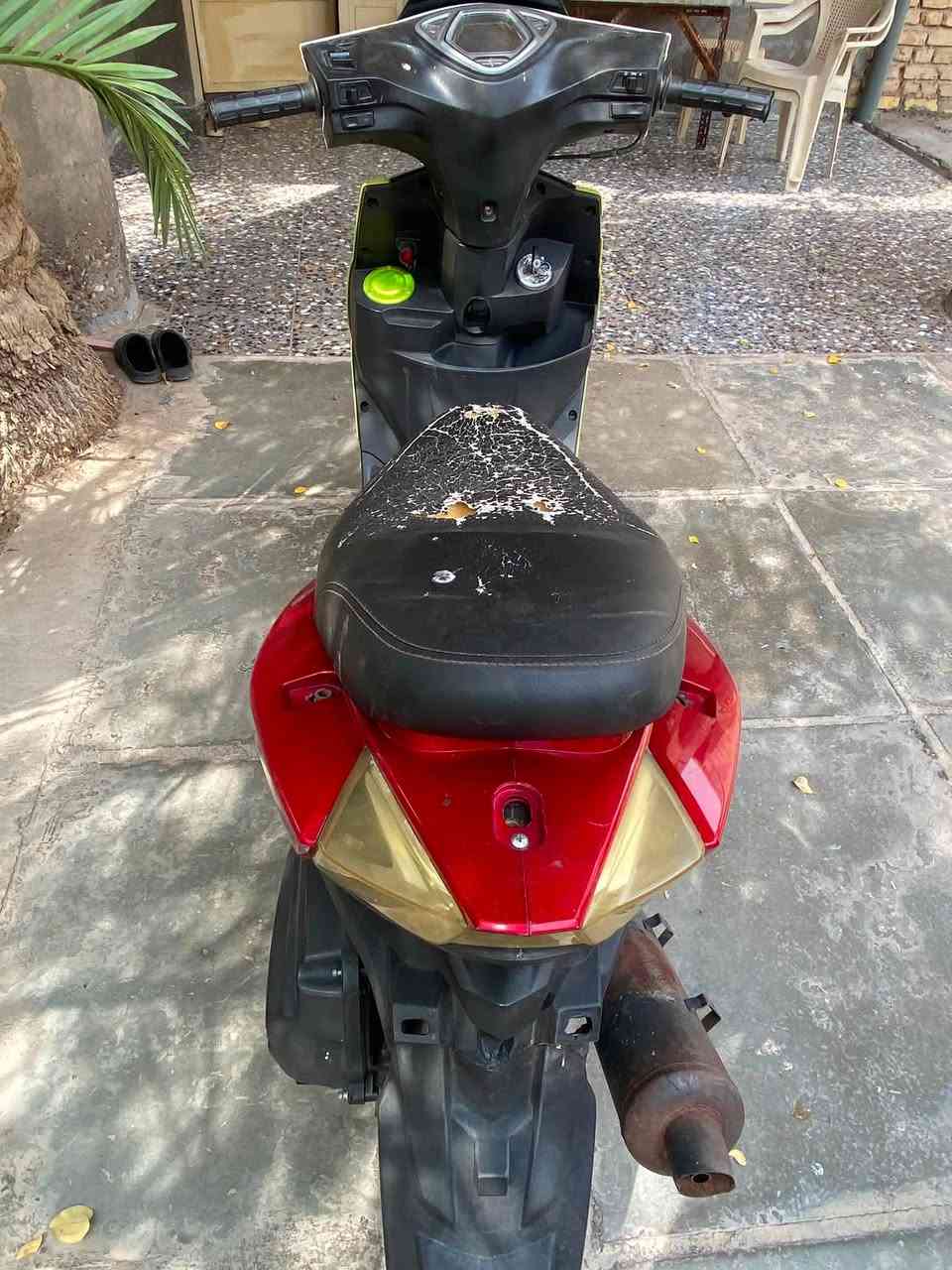 السلام عليكم اخوان للبيع دراجه fs 150cc الدراجه كامله مكمله نقصها بس عرموطه هندر  السعر270 وبيها مجال مكان بغداد الراشديه  ***********
