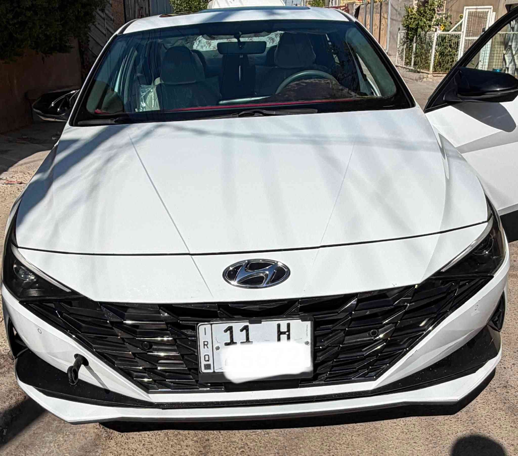 السلام عليكم النترا 2021 خليجي فول مواصفات رقم بغداد
المسافة المقطوعة : (56)الف km حقيقي

حجم المحرك: (2000) دوش 

اللون : ابيض 

الإضافات :  

شاشه دجيتل متصله بالكامل 

بصمة تشغيل 

بصمة ابواب  

تشغيل عن بعد

حساسات امامية وخلفيه

تحديد مسرب 

مدخلين شحن واوكس 

تبريد بيانو منفصل 

تشغيل عن بعد

دشبول لد بلادي الوان ​

إضاءة LED

ويل كب 

شاشة تحكم لمس

اندرويد اوتو

ابل كار بلاي

خرائط 

دخول ذكي

السياره مابيها اي نقص 
والسونار موجود 

$138 و بيها مجال بسيط 
مكان السياره بغداد الكرخ /الشعله
رقم الهاتف
موجود واتساب 
‭***********‬
