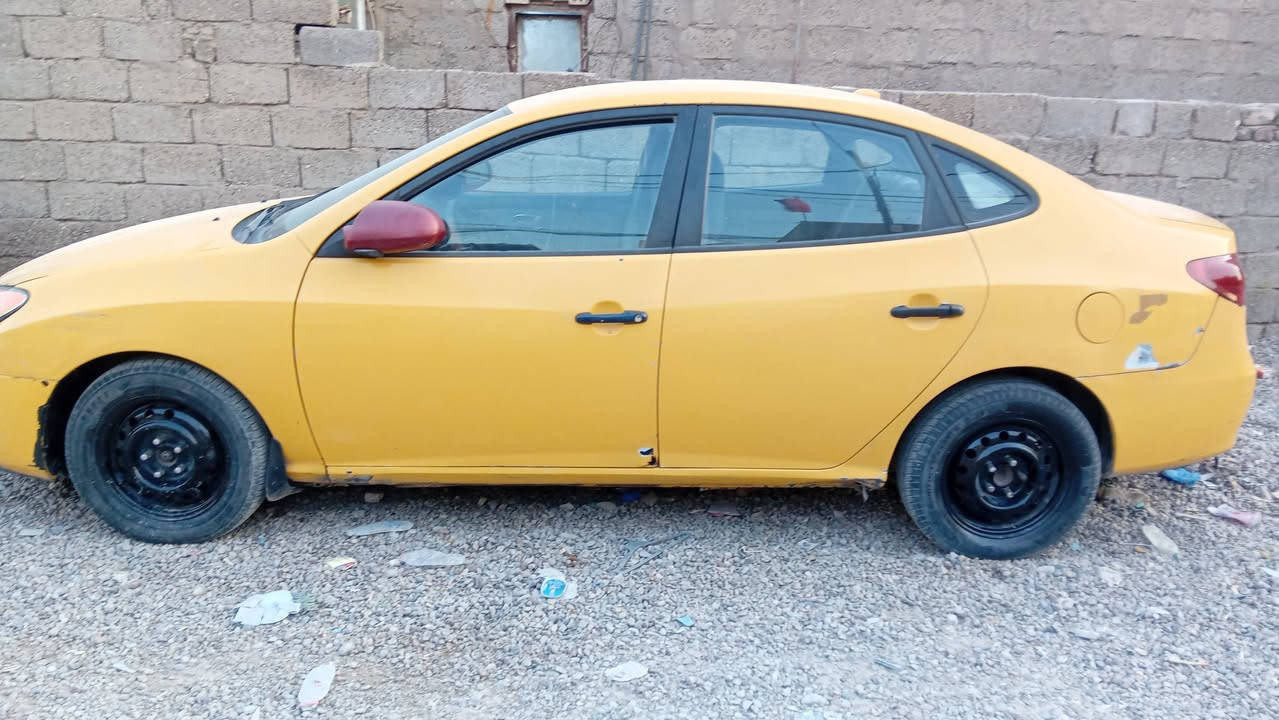السلام عليكم النترا ٢٠٠٧ بغداد بأسمي مصفره هيئة وغرامات حادثها جاملغ وبنيد مكينة جديده لا صرف ولا تبخير تبريد ثلج تايرات نص عمر الكير بي أشكال تحويل ثاني يوم السعر ٦٥ وبيها مجال حك الجية الرقم *********** رقم السيارة بغداد انكليزي ملاحظة السيارة متروكة صارله شهرين
