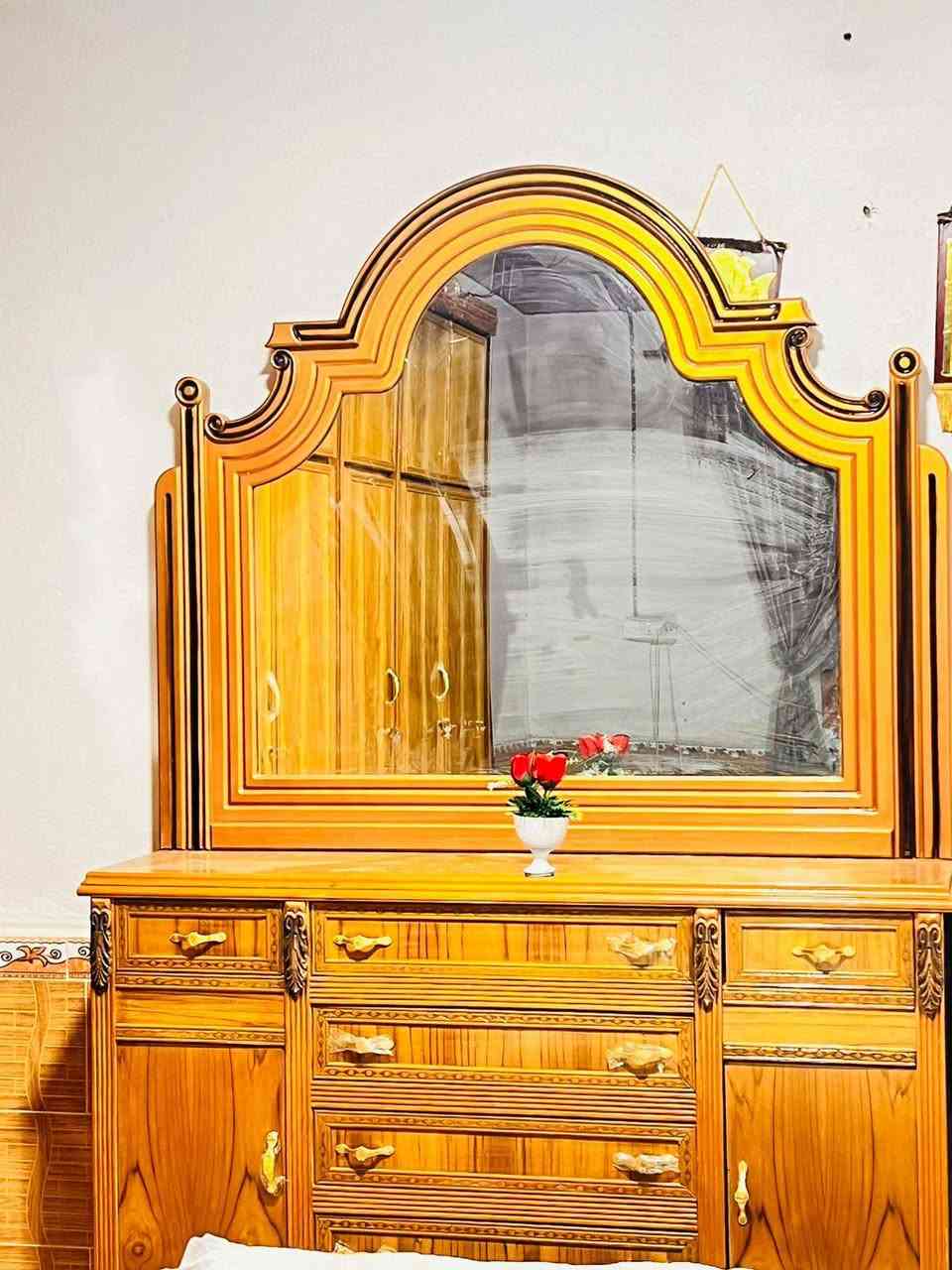 السلام عليكم يوجد غرفه خشاب عراقي جديد غير مستخدم للبيع

#السعر1100وبيها مجال

الاستفسار على هاذه الرقم *********** بي واتساب مفتوح يوجد توصيل كافت مناطق القائم وفتح وشد
