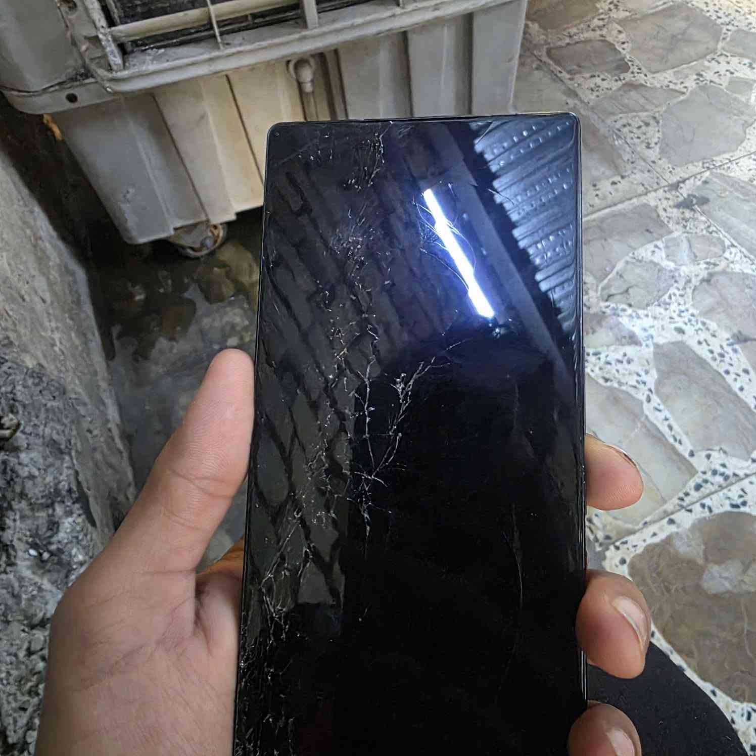 ريد ماجيك ١١ برو • ٢٥٦ • شاشه مفطره