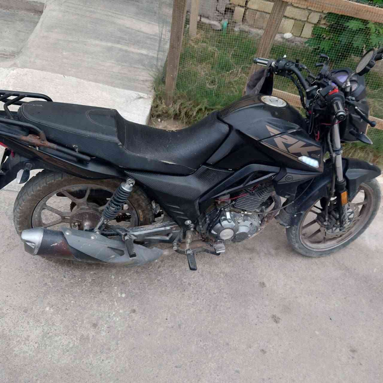 دراجة RK200cc موديل 2024 للبيع رقم اربيل تحويل ثاني يوم
سعر مليون و 600 الف وبيها مجال
مكاني بغداد بلديات 
واتساب ***********

