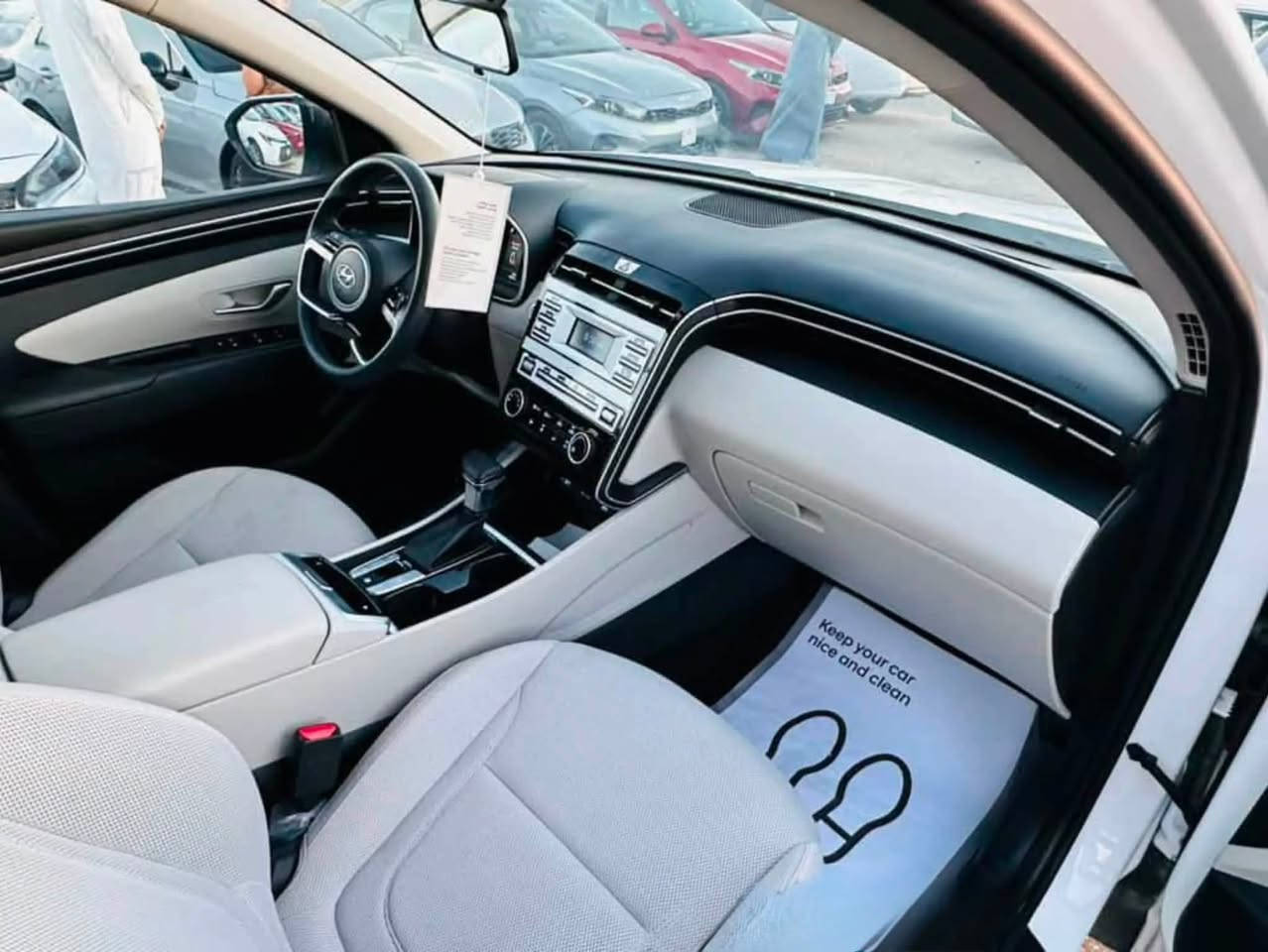 سلام عليكم
للبيع سياره توكسان مديل 24 خليجي
 مكفوله كفاله عامه ماشيه 32
مواصفاتها حساس امامي خلفي كشنات كهرباء تبريد قطعتين بصمه ترحيب سبير مانازل مكفوله من شخط مكان السياره السماوه 
***********
السعر204 وبيها مجال
