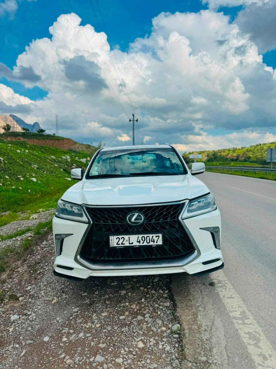السلام عليكم للبيع LEXUS (اف سبورت)موديل 2019 رقم اربيل بسمي تحويل ثاني يوم سنوية لل٣٠ سيارة نضيفه سونار مرفق ويه الصور موصفات الكزز معروفه فول جكات صعود ونزول ٣شاشات 
تبريد كشنات بقية الموصفات معروفه مكاني بغداد السعر6 للاستفسار ***********
