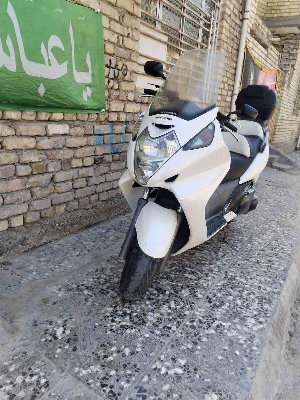 السلام عليكم سلفر 400 كفاله عامه العنوان مدينه الصدر السعر14 بيها مجال***********
