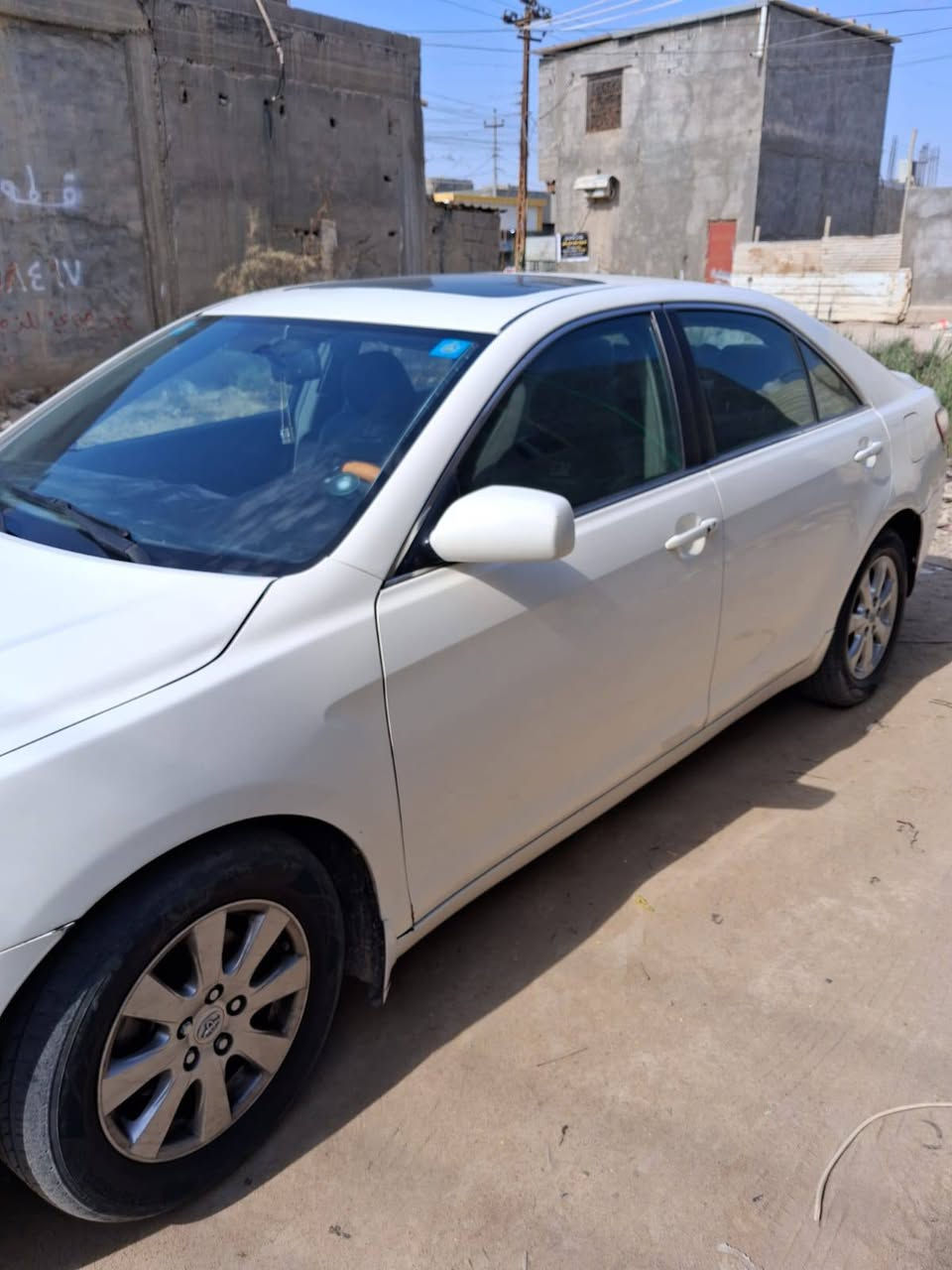 سلام عليكم، كامري 2006 رايدهه 80 ورقه بيهه مجال مصبوغ صبغ عام من رصاصي إلى ابيض بل سنويه ابيض مكتوب سكن البصرة *********** محرك 6
