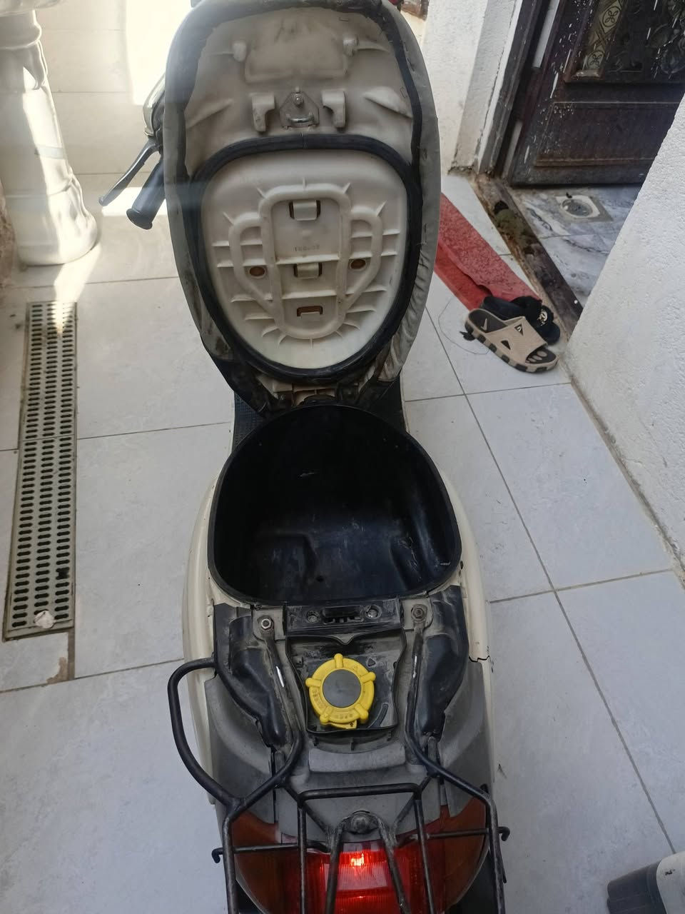 كهربائيات كلها شغاله سلف هندر تايرات جدد شاصي مكفول كفرات بلادي حليبي الدراجة بيها نقوصات بسيطه
للبيع او المراوس 
***********
كربلاء قرب مستشفى الكفيل
السلام عليكم للبيع او المراوس منغولي ام السله موديل 2007 محرك ناعم خير من الله 
كهربائيات كلها شغاله سلف هندر تايرات جدد شاصي مكفول كفرات بلادي حليبي الدراجة بيها نقوصات بسيطه
