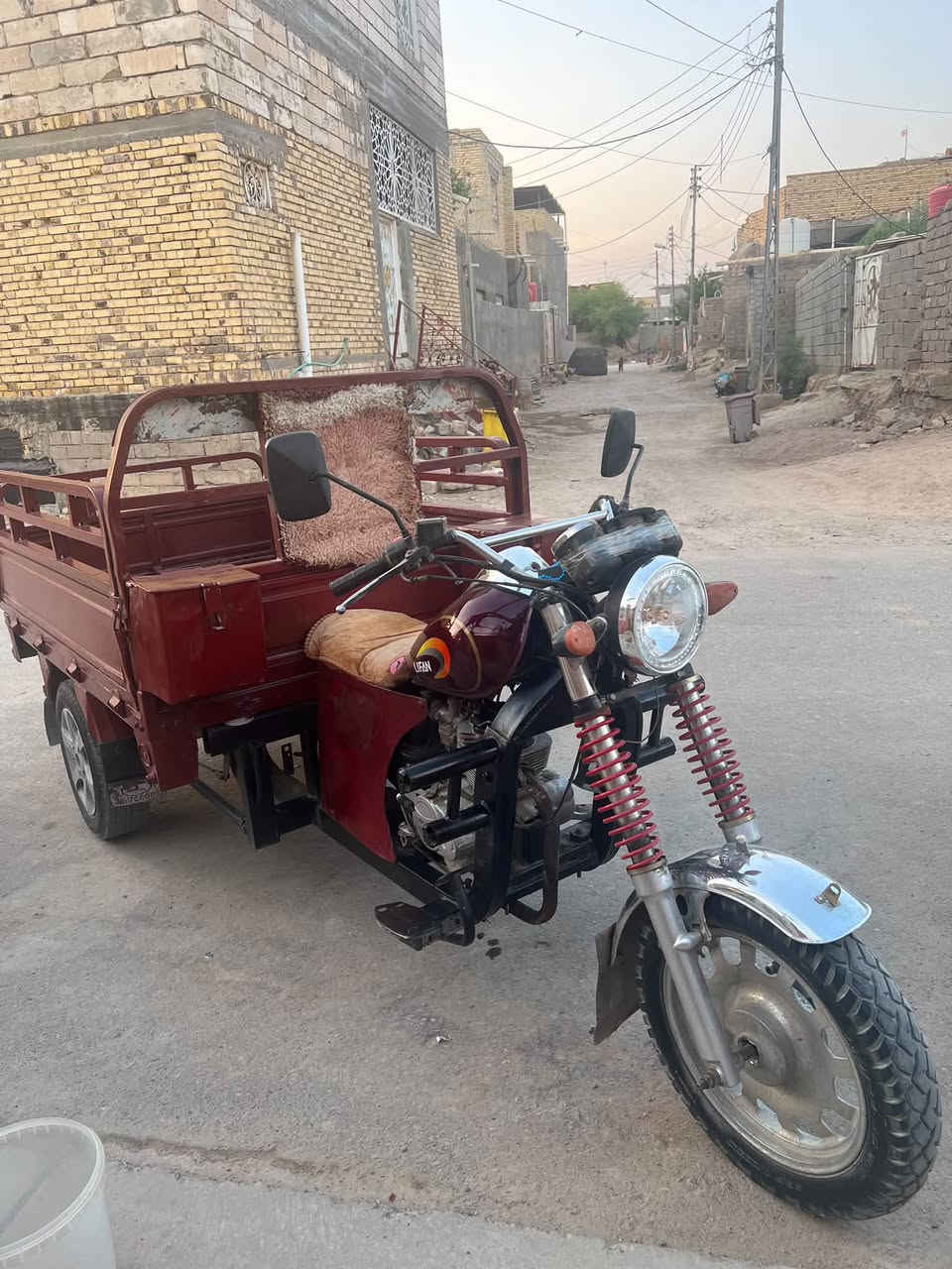 ستوتة فرس موديل ٢٠١٥ اوراق و ماشين بمعاملتها للمرور رايدها ١٤٥٠ و بيها محال بسيط كهربائيات كاملة ما ناقصة شيء  القرنة الشرش *********** واتساب او اتصال
