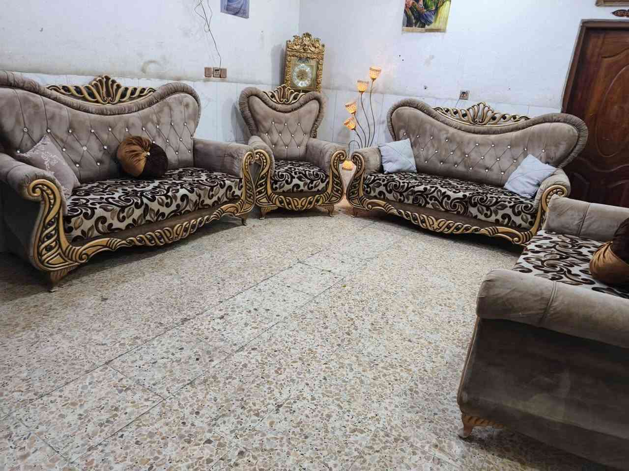 سلام عليكم عندي تخم  ملكي تكمه عشر مقاعد سعر 250 هذه رقمي *********** مكان المنصور الوشاش يوجد توصيل داخل بغداد بكروه مابي اي ضرر
@إشارة
