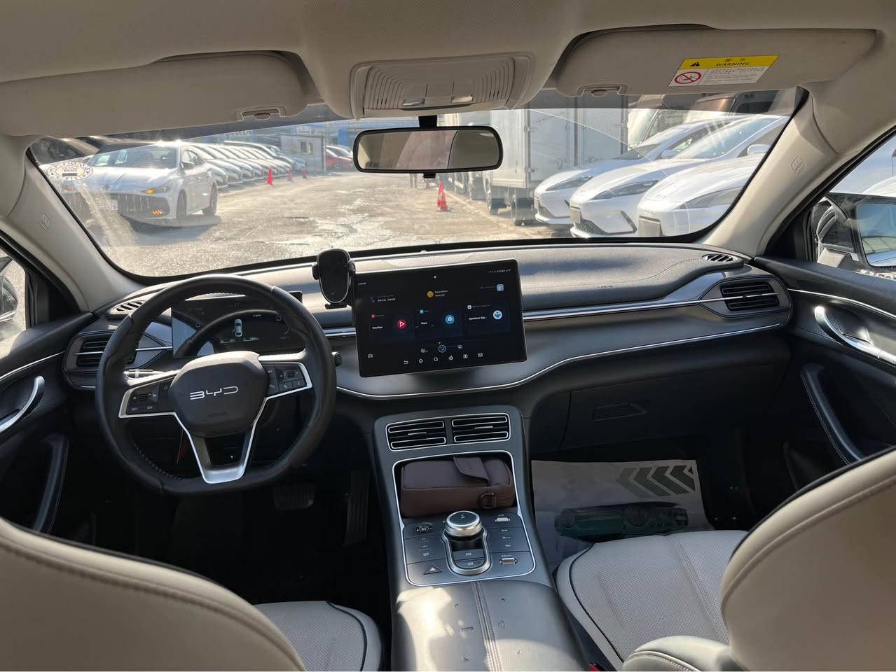 BYD DESTROYER 05 2025  
مواصفات.کارەبایی و بەنزین و هایبريد.
شاشە تێسلا.بصمة شاشةوكاميرا ویل کەپ.
تحديد سورعه.پشت و پێش لید ڤۆلیۆم
 کارت و وایەر شحنی لەگەڵە.
تەنیا کەمیک ساردی لە بۆنیت هەیە.
 سعر 132$💣🔥ورقە  مۆبایل   ***********
مکان. أربيل, العراق
