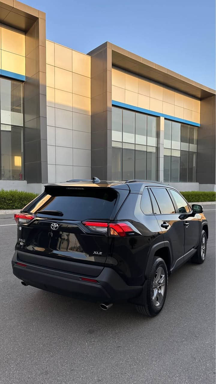 Toyota Rav4 XLE 2023 
‎فتحة سقف سلايد
‎بصمة ابواب
REMOTE START : تشغيل عن بعد
‎شاشة دشبول ديجيتال
‎شحن وايرليس
‎كاميرا جانبي
‎كاميرا خلفي
AUTO START : اوتو ستارات
AUTO STOP : اوتو ستوب
‎رادار امامي (تحديد مسار)
‎رادار جانبي (نقاط عمياء)
‎رادار خلفي (التحذير من الاصطدام)
‎حساسات 360°
‎حساسات امامي
‎حساسات جانبي
‎حساسات خلفي
‎كشنات جلد
‎كشنات كهربائي
‎كشنات دفئة
‎تحكم استيرن
‎استيرن كهرباء
‎استيرن دفئة
‎تبريد لمس
‎تبريد مركزي
‎مراء شفط كهربائي
‎صندوق شفط كهربائي
‎لايتات ليد عدسة زينون 

***********
218$ و مجال 💯🔥
رقم الشاصى موجود على منشور 
1 جملغ صبغ بدون دواخل و حافظة البوند أربيل, العراق

