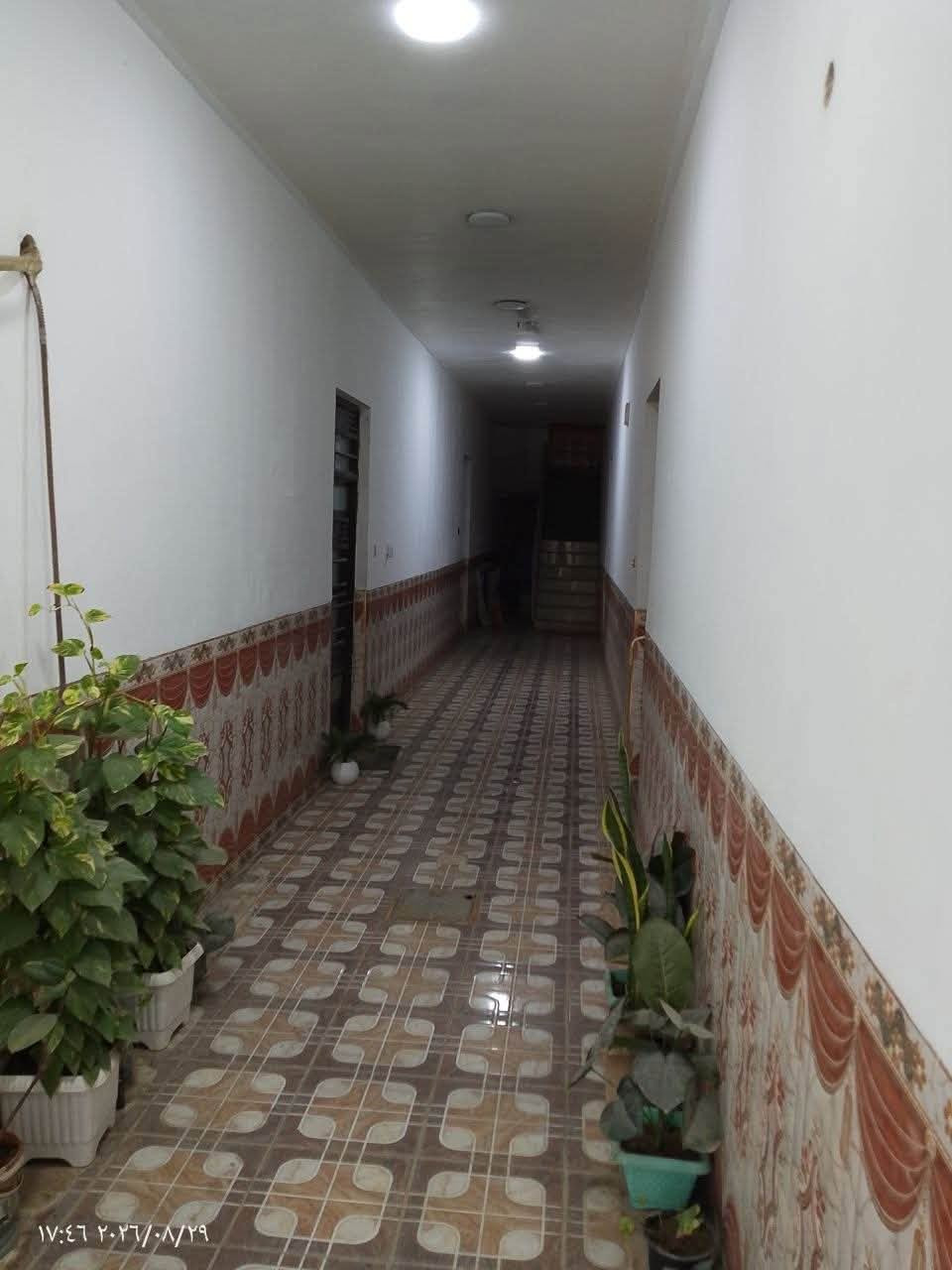 السلام عليكم
بنايه تجاريه مؤجره بالكامل
 مساحه ٢٤٠ متر طابو زراعي على شارع عام البعيثه بعد عن الطابقين 5دقايق سند25
واجهه ١٠ متر و نزال ٢٤ متر
بأسم شخص واحد و بيها معامله تحويل بالطابو
الدوره البعيثه الشارع العام 
مقابيل مطعم سندرلا بدايه البعيثه 
بنائها يرهم مجمع طبي او شقق سكنيه او مكاتب 
حاليا مؤجره بالكامل 

تحتوي ع محلين و ٤ شقق حديثه
و منظومة طاقة شمسيه
يعني لا مولد و لا دوختها

للاستفسار التواصل***********

