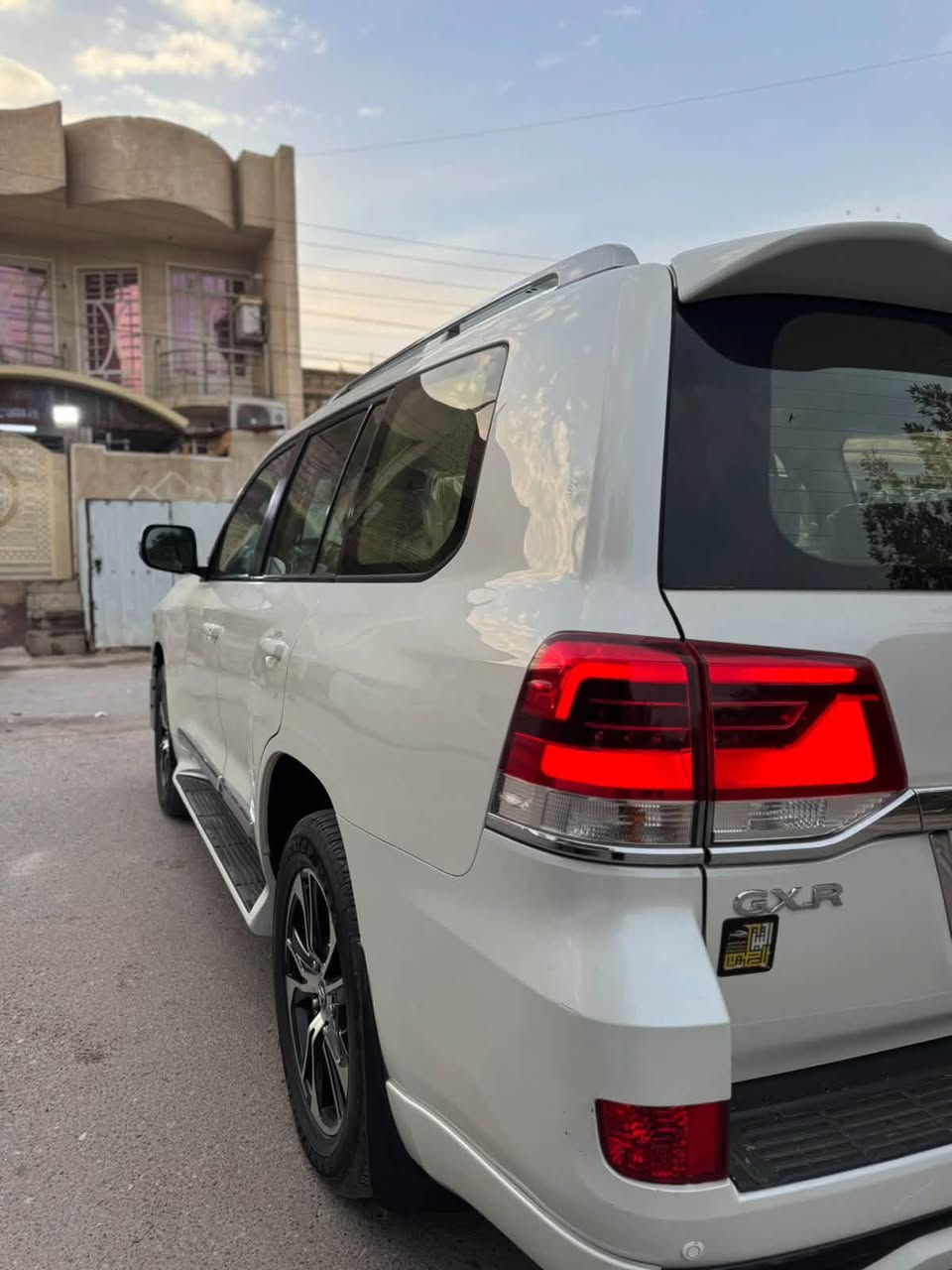 لاندكروز GXR • ٢٠١٦ • رقم بغداد