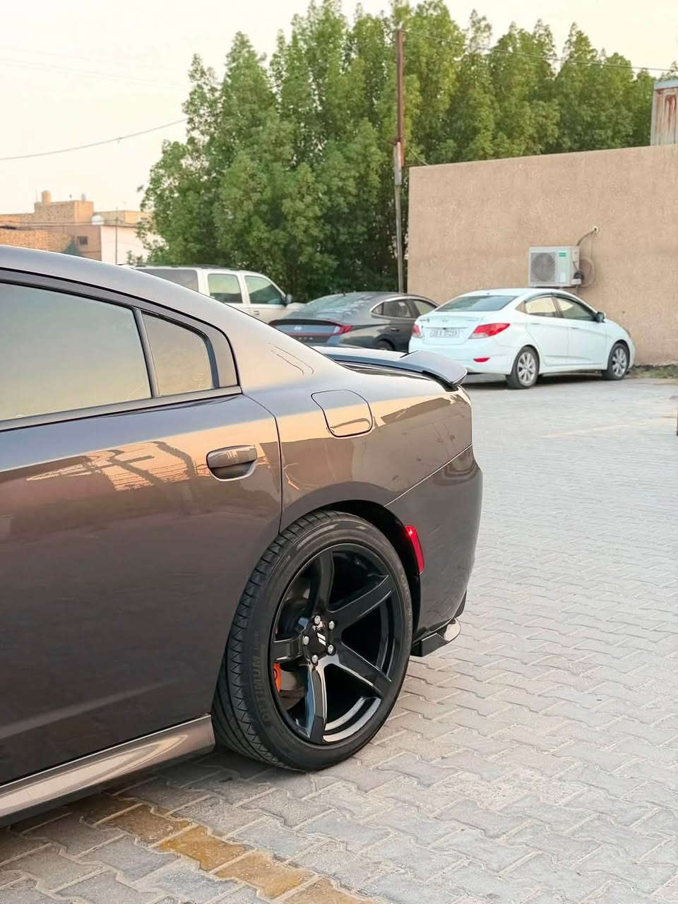 الهم صلي ع محمد وآل محمد دوج جارجر sxt بلص موديل 2021 أربيل مميز الضرر بنيدو ربع من الجانب الأيمن إرباك سليم عداد المسافه 80محرك ٦سلندر ٣٦٠٠ شاشه كبيره تاير جديد تبريد قطعتين ستيرن تدفئه ويل نجمه اصلي فتحه سقف تحديث بلاك دبل صالنصه رياضي  تشغيل عن بعد بصنع أبواب كشتات حضن ويل نجمه حجم 20 حساس اصلي بدون أرباك شراي يتصل مكاني نجف ***********

نص مكتوب في الصور:
- 22 L