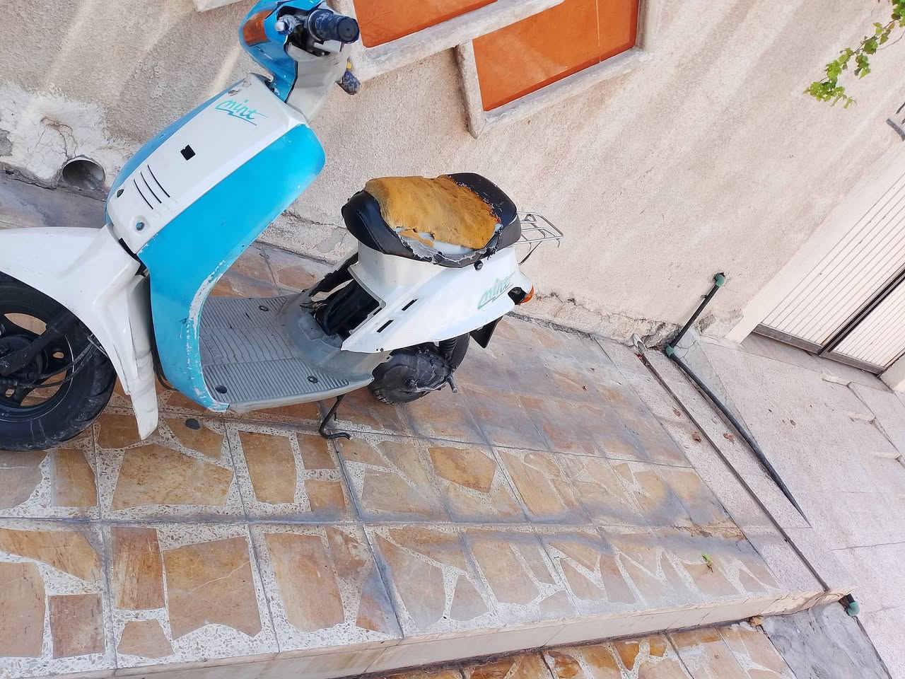 السلام عليكم ماطور يا مها زنجيل شغال كل شي ما ابيه كهربائيات شغاله بس يحتاج له باتري وبس يحتاج له شوته ا العنوان  الموصل السعر 110و بمجال ***********
