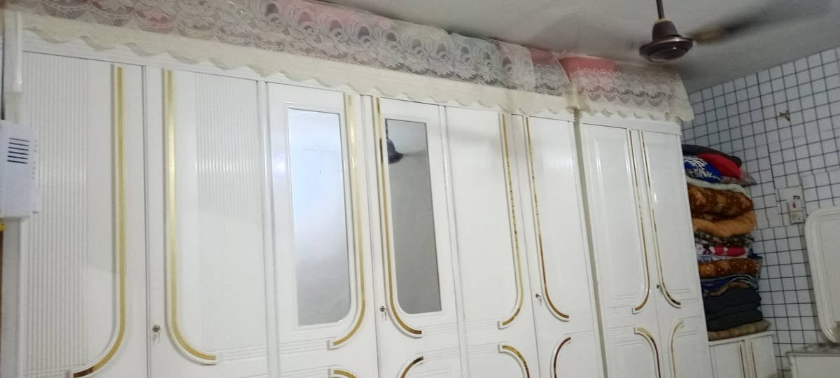 سلام عليكم غرفه للبيع مكفوله من كل شخط نضافه فول 100% المكان ناصريه قضاء الشطره الرقم ***********
