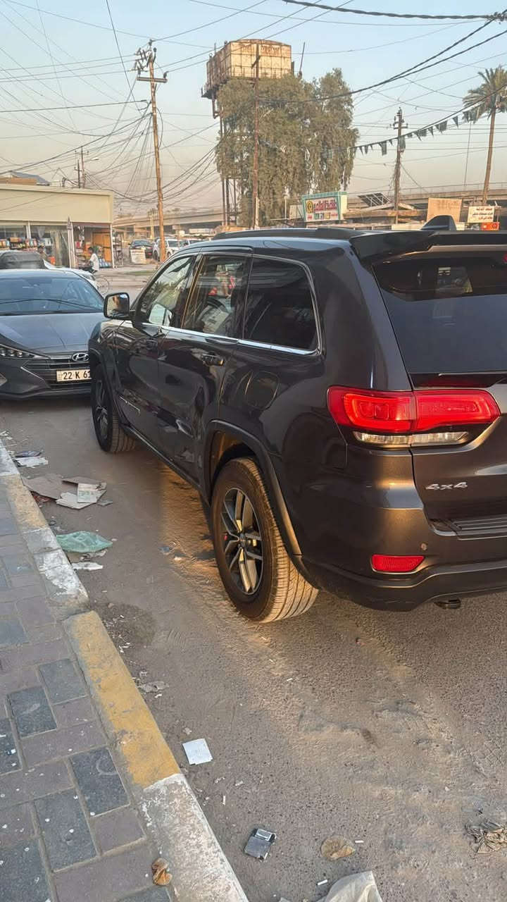 جيب لاريدو
موديل ١٩
ضرر بنيد وباب 
السعر ١٨٣
الاستفسار ***********
