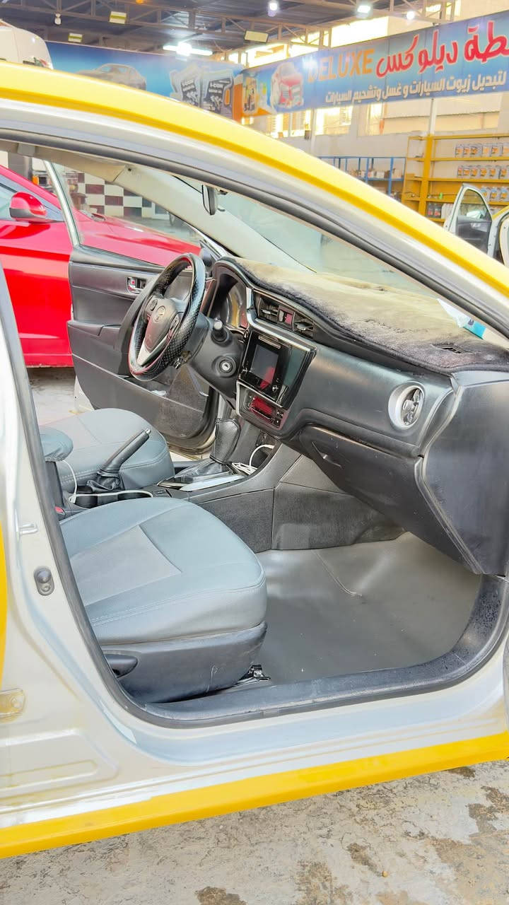 تويوتا كورولا LE 2018 تكسي وارد أمريكي
 المحرك: 1800cc المحرك المرغوب 
ماشية 127.000mile 
رقم بغداد انكليزي باسمنا نافذة ل2030 ومصفرة هيئة وغرامة جاهزة للتحويل
تبريد وتدفئة فولل❄️❄️
 دوشمة دبي جلد جديدة ونظيفة بالكامل
 باتري وتخم تاير والصدر في حالة جيدة
 الحوادث والأضرار:
 حادث أمريكا: جنطة فقط وراجع بارد بامريكا
 حادث بالعراق: خفيف، وتم تبديل جاملغ جهة السايق (بلادي) بدون أي دواخل
(((السعر 140 ورقة وبيه مجال)))
للتواصل والاستفسار:
 رقم الهاتف☎️: *********** او ***********
 مكان السيارة🏠: بغداد البلديات بغداد, العراق

