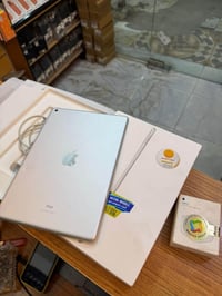 ايباد ٩ • ٦٤ • بطارية ٩٩%