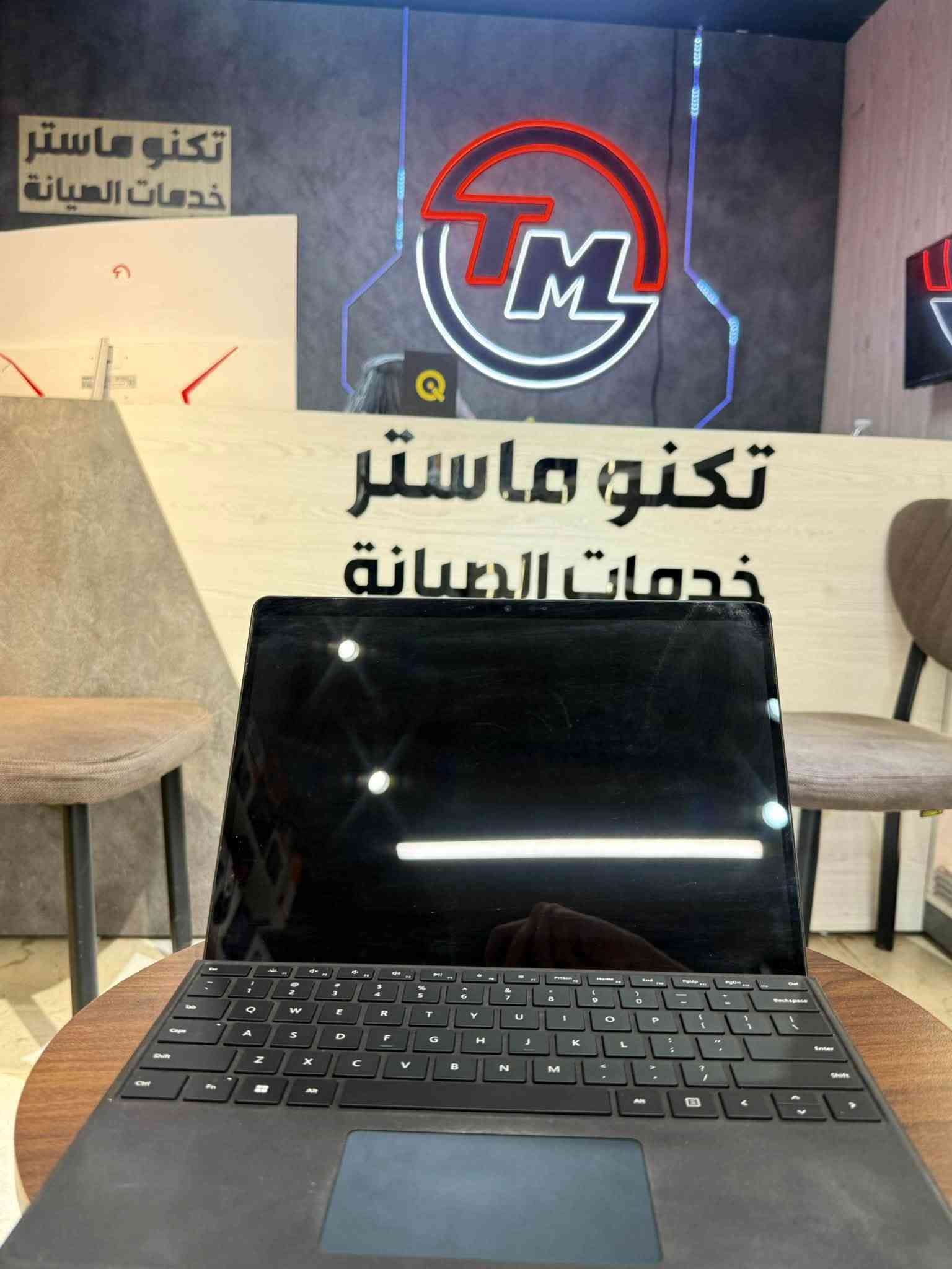 سيرفس برو ٩ • كور i7-1255U • ١٦ جيجا رام