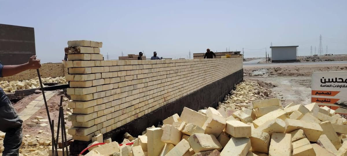 عندي خلفات بناء ثنين نشتغل ع دبل او قطعي شغل نضيف واستلام مهندس ***********
