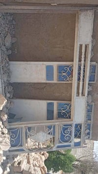 باب رئيسي • باب حديد • هوائيه