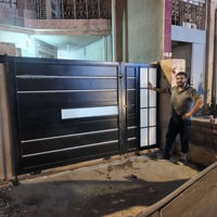 حداد متجول • زعفرانيه شارع الكهرباء • باب حديد ثقيل