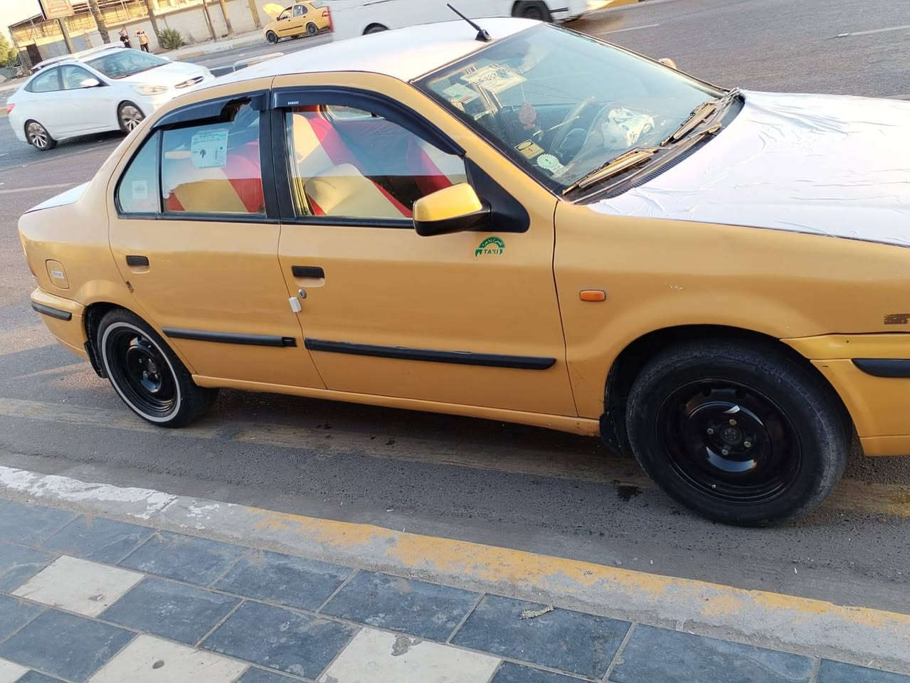 السلام عليكم... سمند موديل ٢٠١٢رقم نكليزي تبريد ثلج سياره بلاديه لاصبغ ولا تبديل عله وضعها مال جناي.... السعر ٣٦وبيها مجال اتصال ***********
