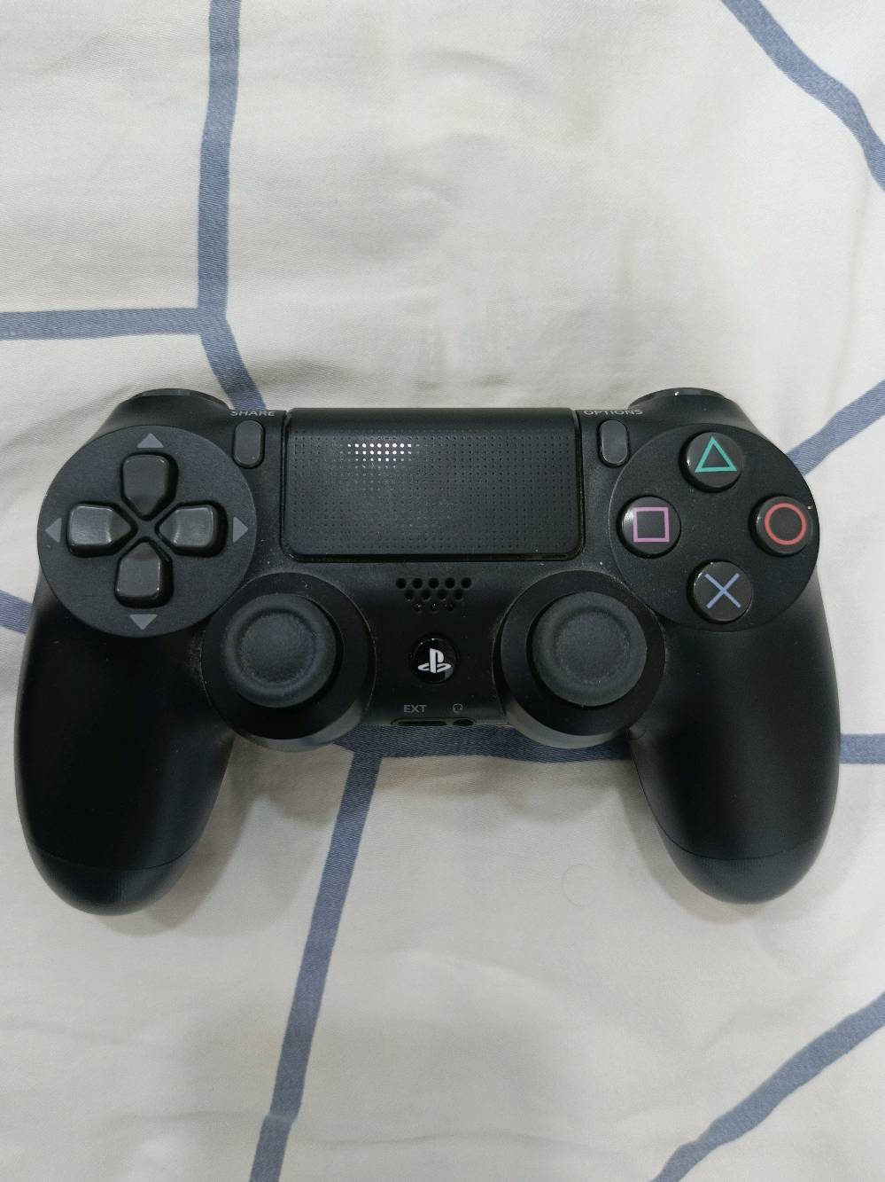 للبيع: جهاز بلايستيشن 4 (PS4 Slim) بحالة ممتازة
​السعة: 500 جيجابايت  
​الملحقات:
​جهاز PS4 Slim أسود  
​كرتون الجهاز الأصلي
كيبل الشحن(التشغيل) +كيبل HDMI 4K 
​يدين تحكم (DualShock) عدد2
​الألعاب (أقراص أصلية):
​FIFA 23  
​GTA V (Premium Edition)  
​God of War  
​الحالة: شغال ونظيف جداً وبدون أي مشاكل.
​السعر:290الف دينار وبي مجال 
المكان:بابل-قضاء المسيب-حي الموظفين
للتواصل:  ***********  أو على الخاص
