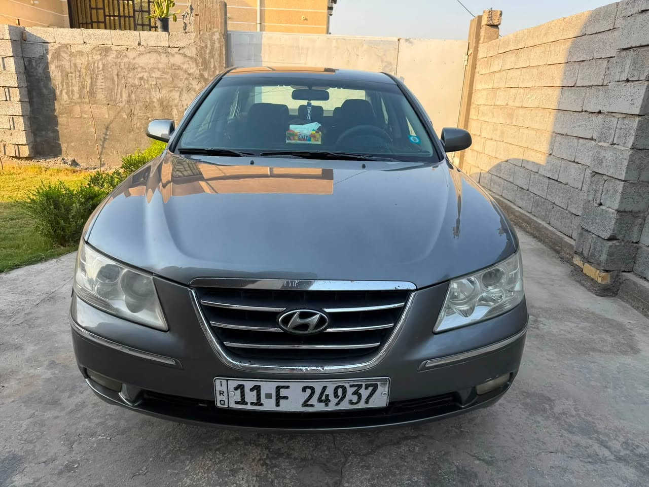 سوناتا ٢٠١٠ بغداد رقم أنكليزي محرك ٢٤٠٠ دوش . وارد أمريكي ضررها قبق جنطة وما مبدل فقط مصلح . السيارة ليبل واحد كلها ولا قطعة مبدلة .. مصبوغة عام اثر جراد والصور القديمة قبل الصبغ موجودة . سيارة مكفولة من الضربة القوية والكص والتبديل . بجم كبس شركة ..دواخل بدون صبغ.. محرك وكير كفالة .. تدفئة تبريد . صدر امامي وخلفي جديد .. خمسة ويل كب .. شاشة وكاميرا . ارضية جلد . كهربائيات كلها شغالة ما عدا الهورن يمكن شريط مايشتغل ..  السعر ٨٩ وبيها مجال .. مكاني بغداد أبوغريب ..
ملاحظة . السيارة باسم صديقي وشرط لازم يحول الي يشتريها بنفس الأسبوع . ما أبيع بدون تحويل

‭***********‬ للاتصال 

‭*********** 
واتساب
