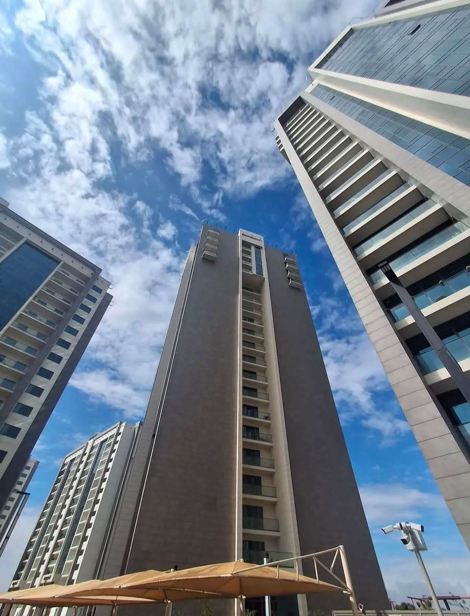 🔥 فرصة استثمارية قوية للبيع – لا تفوتها!

🏢 شقة للبيع في لاكونا – بناية H
📐 المساحة: 93 م²
🔝 الطابق: 12
🌆 إطلالة خارجية مميزة
📅 الاستلام: نهاية 2027

💰 الواصل فقط: 80 مليون دينار!
💳 الأقساط: 12,950,000 دينار كل 6 أشهر

💥 سعر مناسب جدا 

⭐ فرصة ممتازة لمن يبحث عن سكن راقٍ أو استثمار مضمون، خصوصاً مع الطابق العالي والإطلالة الخارجية.

📞 للتواصل والاستفسار:
***********

🚨 الفرص بهذا السعر ما تتكرر… للجادين فقط!
