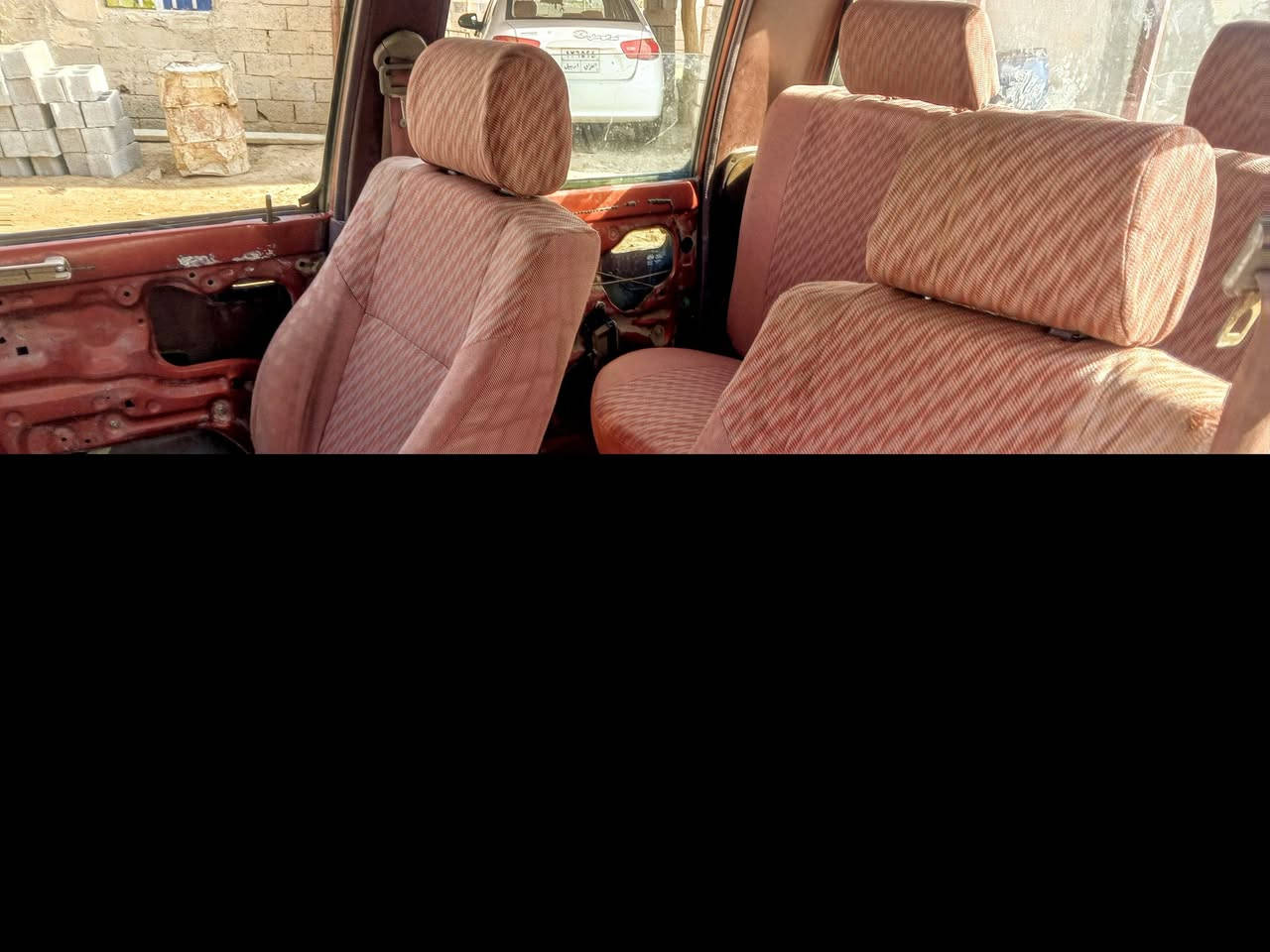 سلام عليكم بيكم صيني موديل 20007رقم واسط متعهد من صريه وطلايب عشاءر سعر 19 و بيها مجال تبريد عوزاه واشر مكان وسط المدينة صويره ***********
