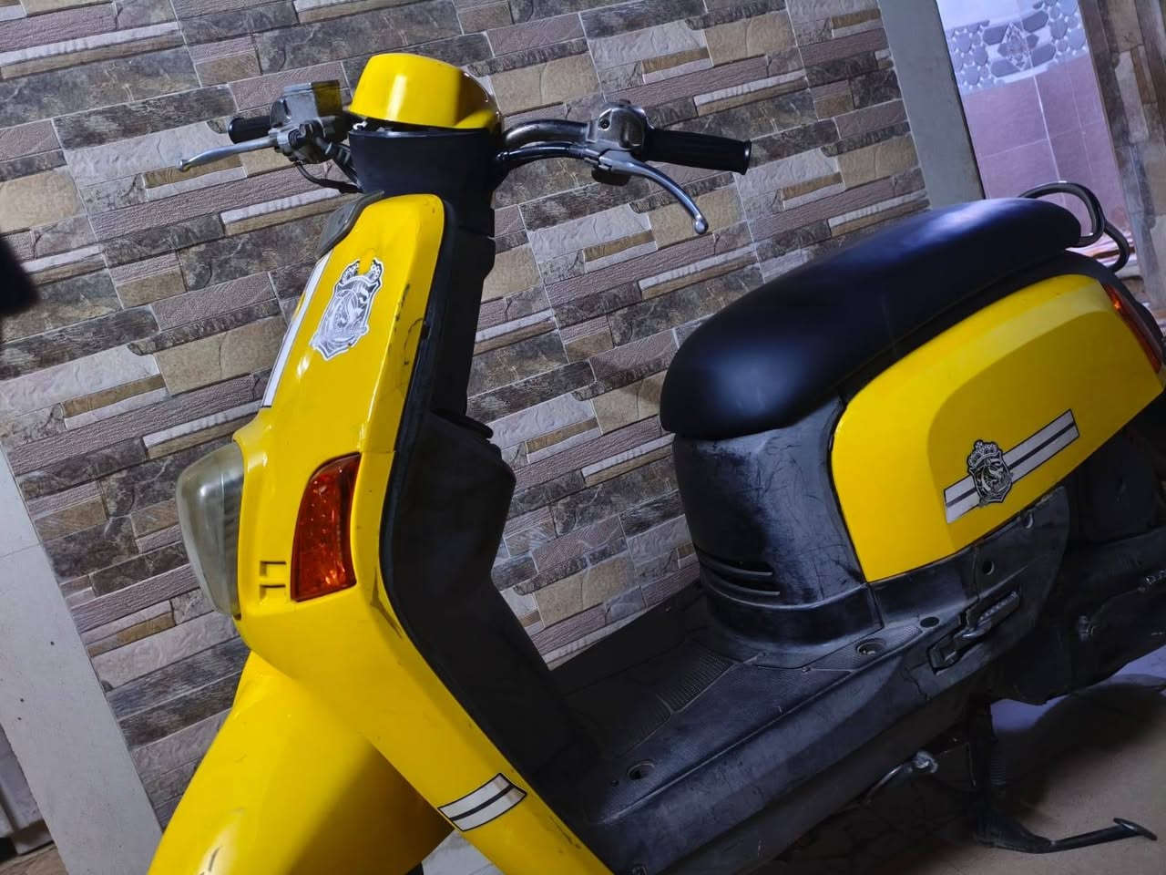 البيع المو شراي لا يدخل أقره المنشور سعر 450
ماكس موليس دراجه رمبه نضيفه مكينته ما مفتوحه
بيه مني فيز أصلي وستنساخ دراجه نضيفه كلش كهربائيات كله شغاله سلف وهندر العنوان بغداد شارع المطبك قرب مجلس البلدي ***********
