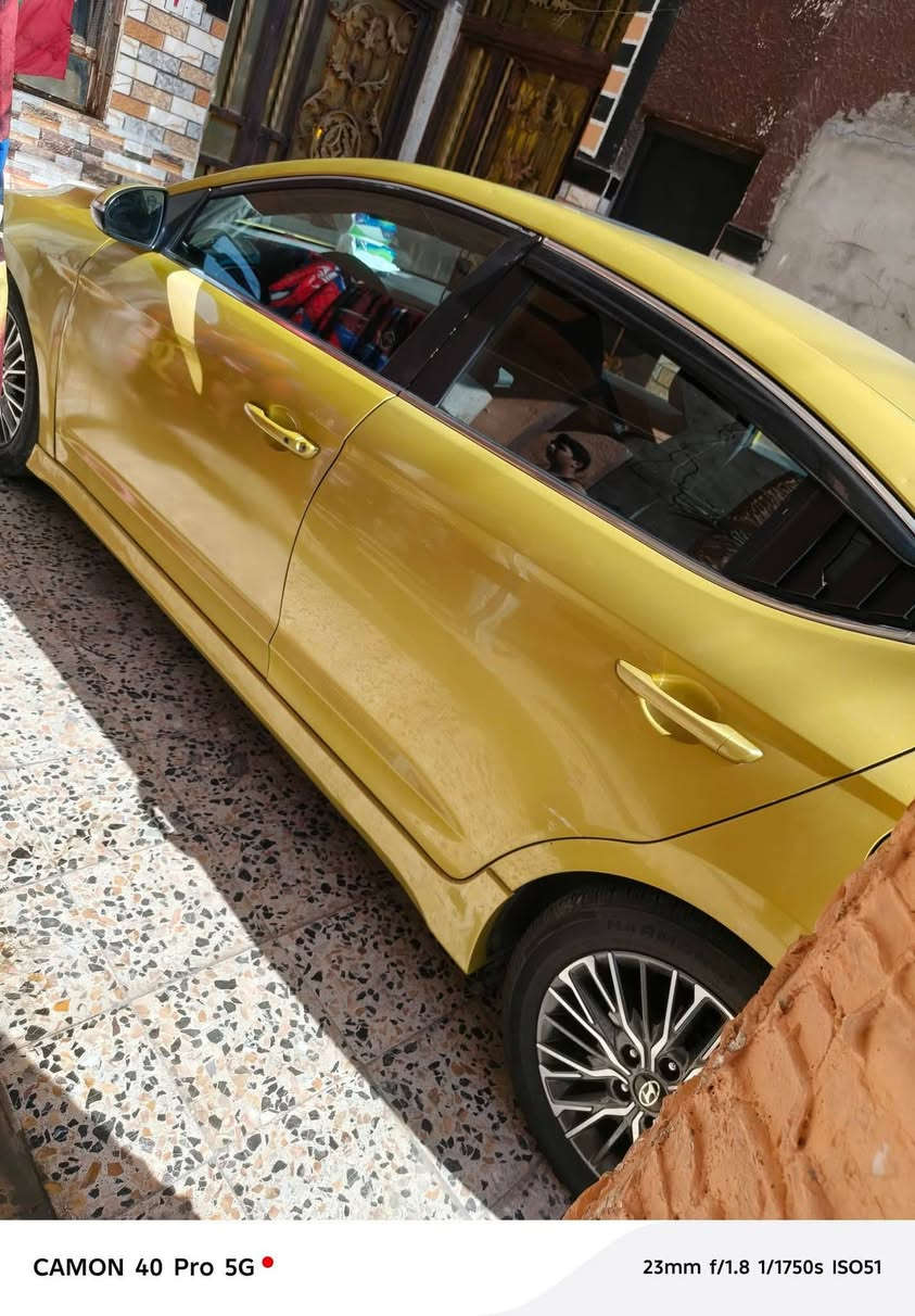 السلام عليكم
النترا سوبر بصمه موديل 18  لون ذهبي مميز كير عادي كير عادي مكينه 1600 تيربو حادثه مدكر وراجع نفسه ماكو تبديل مثل ما موضح بالسونار كير مكينه تدفئه تبريد تدفئه كشنات امامي وستيرن دواخل جلد تنته ويل كب رياضي صندوك ترحيب ومواصفات هواي رقم بغداد مشروع وطني راعيها بالبصرة الحيانيه يريد تحويل السيارة نظيفه مرتبه 
السعر 90  وبيها مجال قليل بسعر بيجو ايراني 
***********
