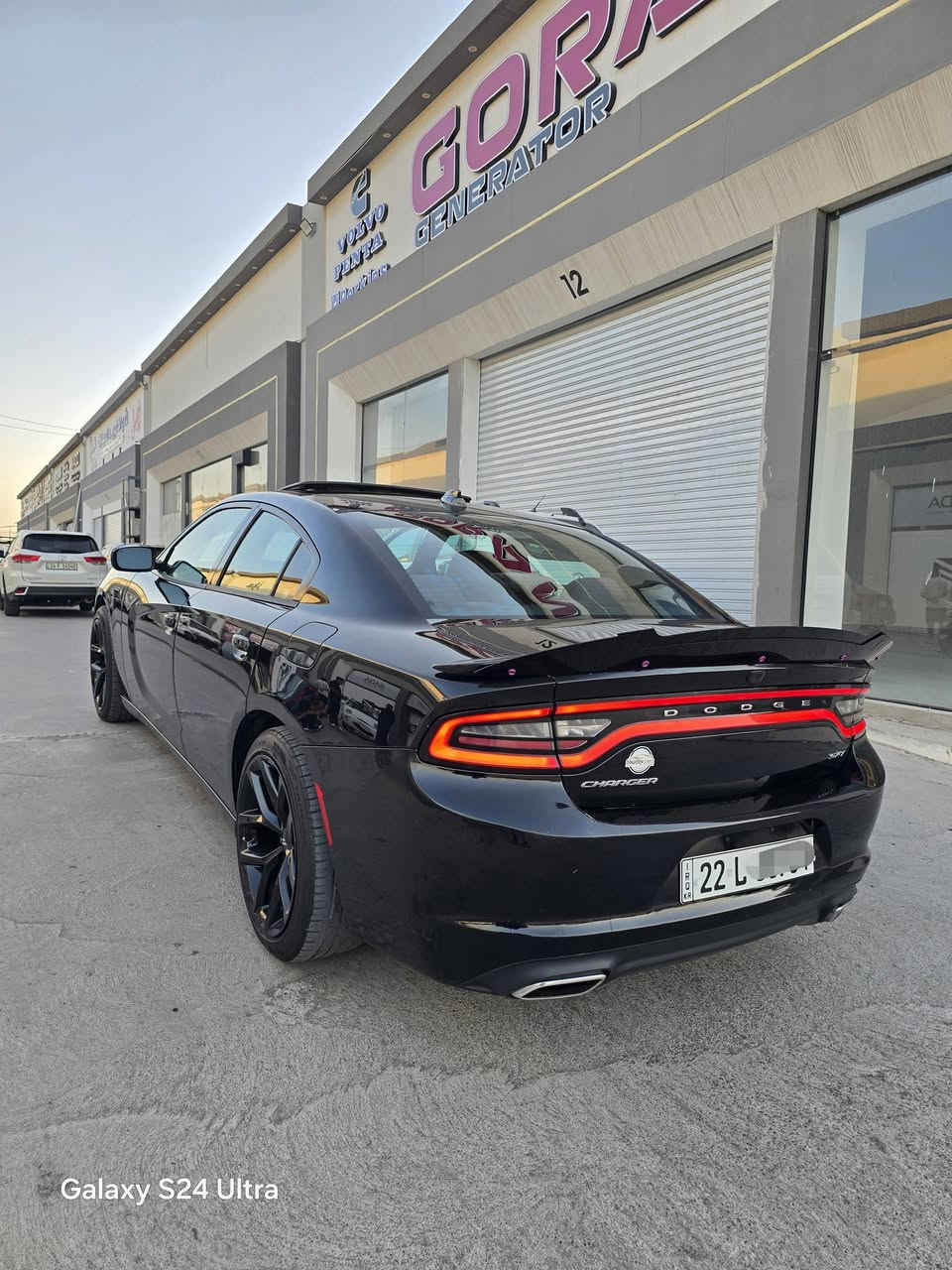 للبيع
سعر 174$
جارجر موديل 2015 فيئة sxt بلس 
ماشية 86 ألف فقط  استخدام شخصي 
🚫مكفولة بدون ضرر بدون صبغ 
بيها مكانات صغيرة تعديل بارد 
رقم اربيل دولي رقم وهزة وسنويه جديد شرط التحويل 
بيها كوبون بانزين ⛽️ 
محرك v6 حجم 3600 كير طيارة شرط المحرك والكير ولاكسل 
موصفات sxt بلس 
سلايد فتحة سقف 
شاشة كبيرة تحكمات ستيرن حساسات خلفية 
كشن كهرب هيتر بلكشن ستيرن هيتر 
 تبريد ثلللج ❄️❄️ 
صدر امامي خلفي جديد طخم تايرات جديد 
سيارة جاهزة
موصل الايسر مجمع السلام قرب محطة تعبئةالتأميم مقابل دلو الصباغ 
***********
***********
