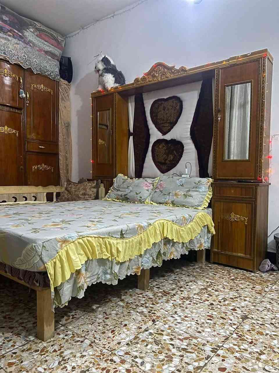 سلام عليكم غرفه للبيع سعره 200بيه مجال 
الف النقل وشد عليك  ***********
