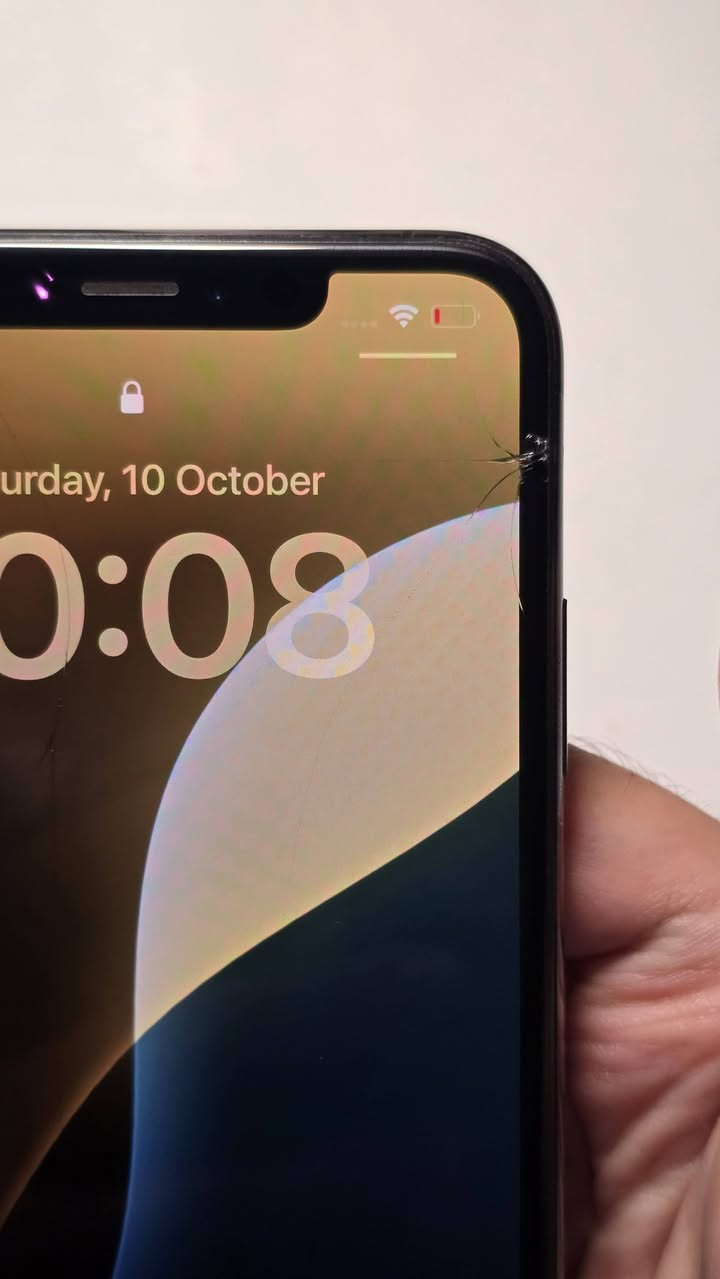 ايفون XS ماكس • ٢٥٦ جيجا • شاشة فطرين