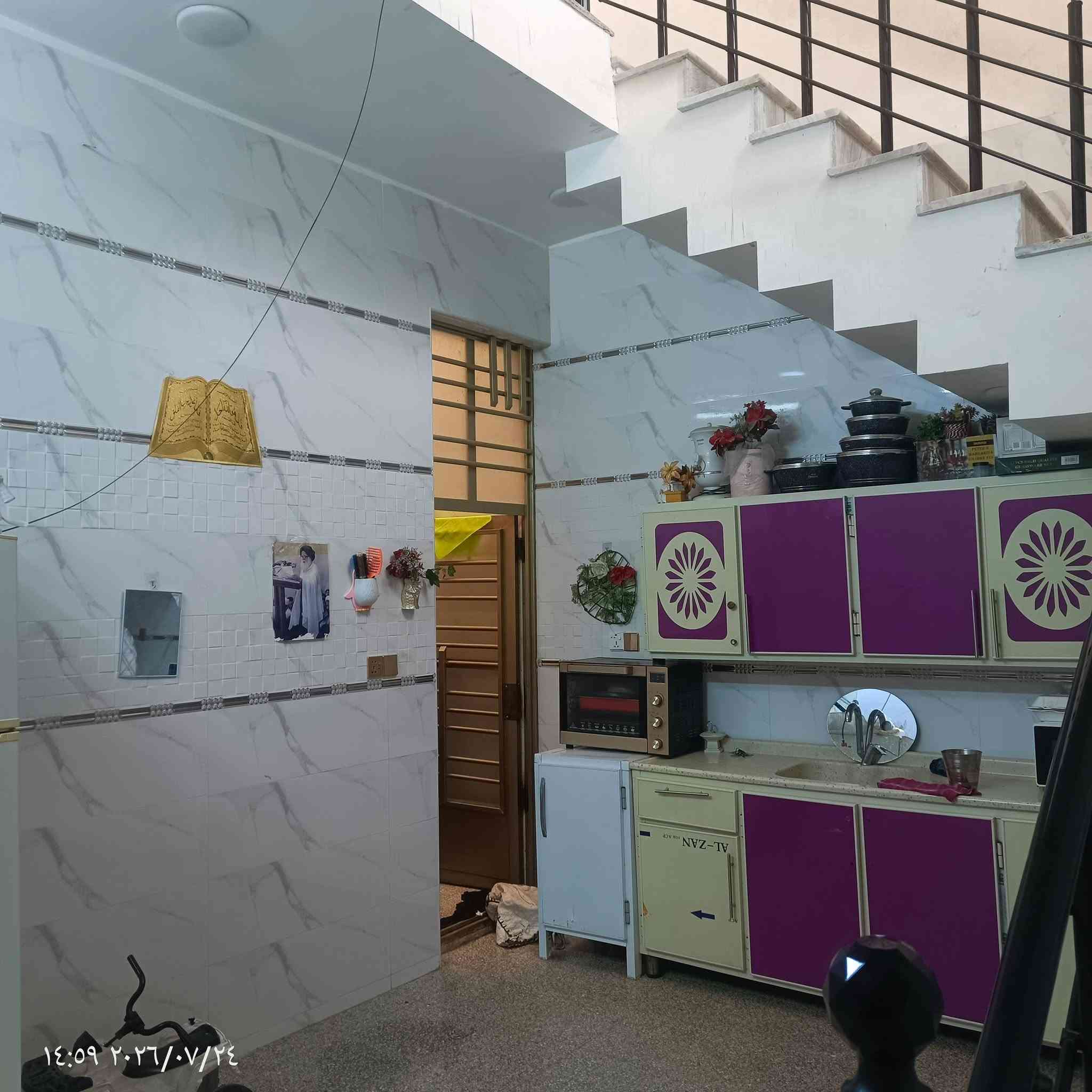 بيت حي الكوفه ضهر صيدلية فاطمه المساحة ١٠٠ بناء حديث درجة أولى ٢٠٢٥ طابق ونص السعر ٩٠ الهاتف ***********

