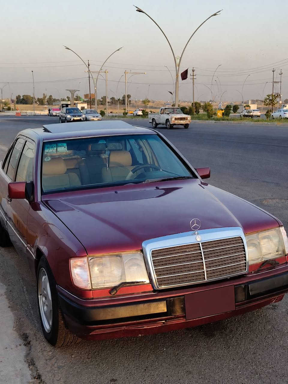 السلام عليكم
اللهم صل على محمد وآل محمد

سيارة مرسيدس دب موديل 1992 مصبوغ عام للجمالية

 فقط رقم بغداد مشروع وطني شرط تحويل ثاني يوم 

كير ومحرك بلادي  المحرك عنكبوت حاوية جديد مشدود

تبريد خير من الله شرط ثلج مشدود عليه دبل بنگة يعني انسى حماوة

كشنات جلد جدد مشدود 
كشن سايق وسكن كهربائي شغال كامل

قواعد دبل بلادية ممطخوخة

سيارة كلها ع بلاد مملعوب بيها

سيارة نصبتها بالواقع  تخبل بعد احلا من الصور

مكان السيارة كركوك

سعر 70$

 للاستفسار ***********  مكلف بل نشر
