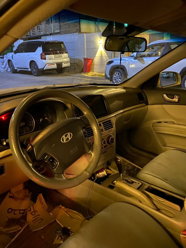 سوناتا 2008
مكينة ستة سلندر. 3.3L V6
لون رصاصي فاتح

وارد امريكي بدون ضربة
ماشية 220 الف كيلومتر

بدون صبغ فقط بارد وتكحيل

تم تبديل كصة كاملة بعد 120 الف كيلو
السيارة جدا معتنين بيها ونظيفة

السعر 110 ورقة وبيها مجال بسيط
تواصل واتس اب 
***********
