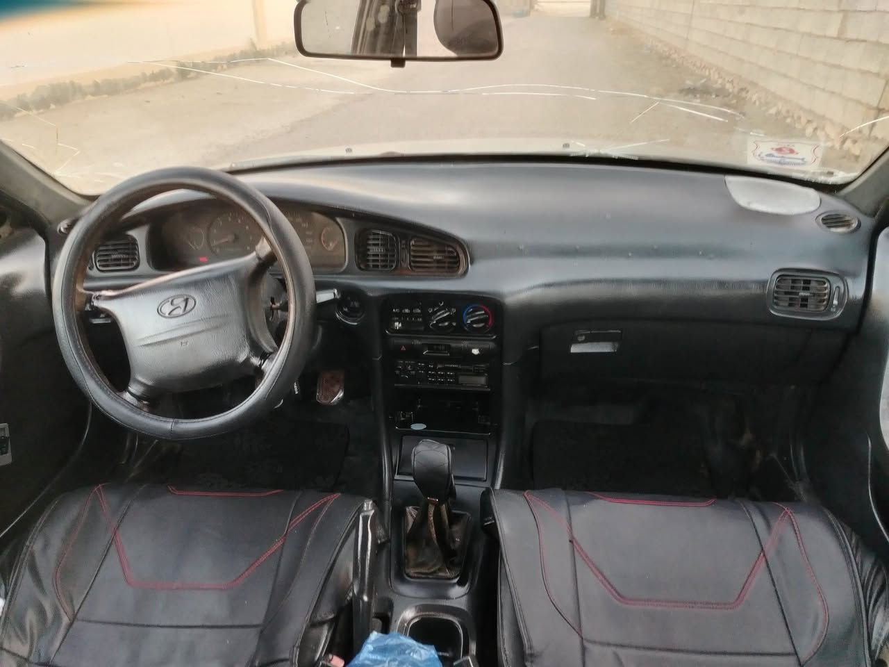 السلام عليكم 

سوناتا موديل 2000 رقم انبار تحويل مباشر

مكفووله من ضربه وصبغ ماعدا طوارف جاملغ بيهن صبغ 

محرك 2000 مفتوح نظيف مكفول 

كير عادي نظيف مكفول

صدر امامي كله جديد 

صدر خلفي كله جديد 

كهربايات نظيفه 

مشدود الها منظومه زنون 

تايرات نظيفه 

تخم بطاين بوب٤ جديد 

باتري جديد منظومه البانزين جديده 

دواخل سياره جدا نظيفه 

السعر ٣٣ وبيها مجال للشراي 

مكان السياره الرمادي 

رقم الهاتف ***********
