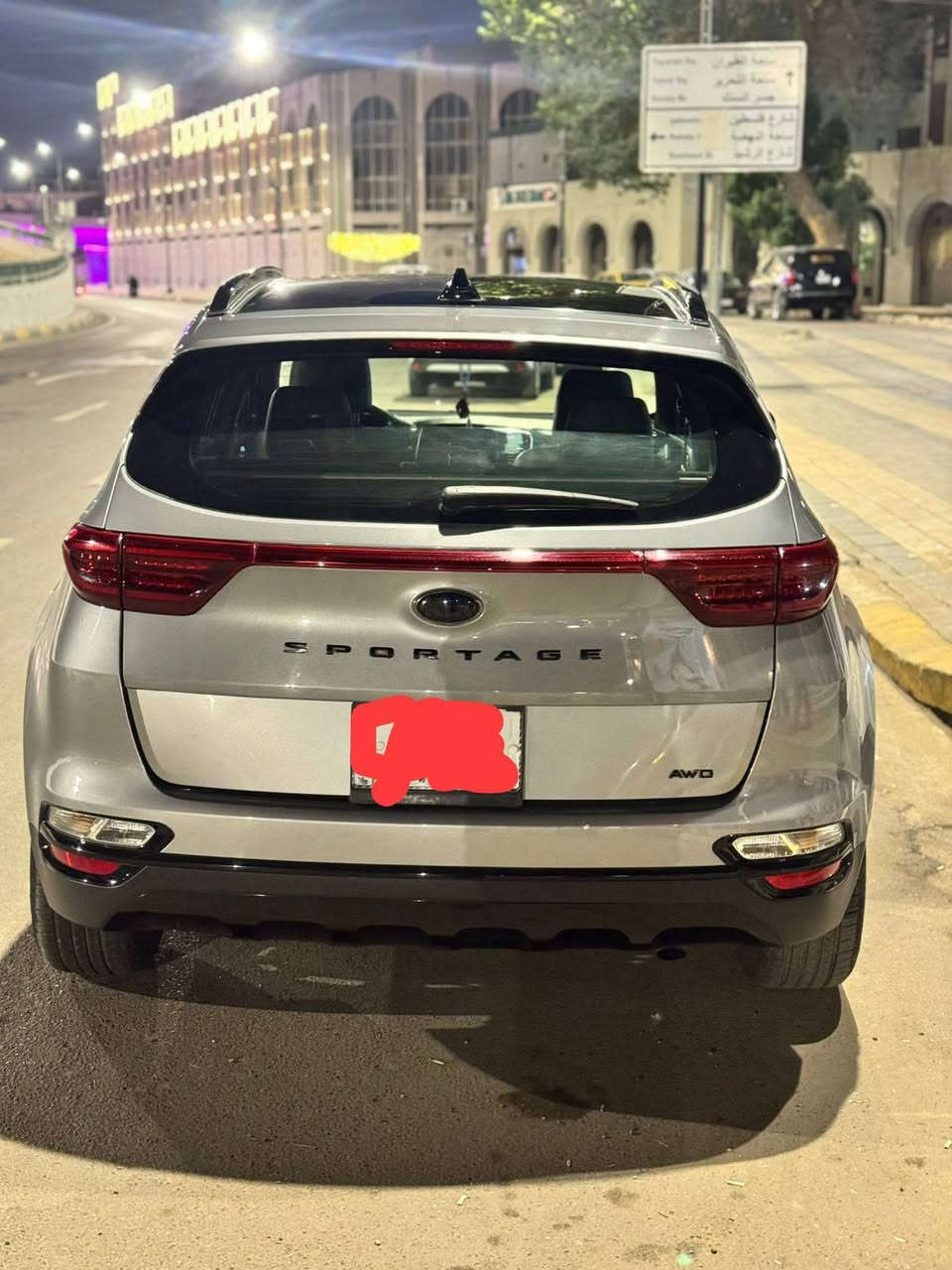 سلام عليكم اني سبورتج 22 فول فول مواصفات حادثها جاملغ شبر من باب بس سيارة حلوه سيارة تخم تايرات جدد سيارة حلوه ما تصرف عليه رقم *********** بغداد, العراق
